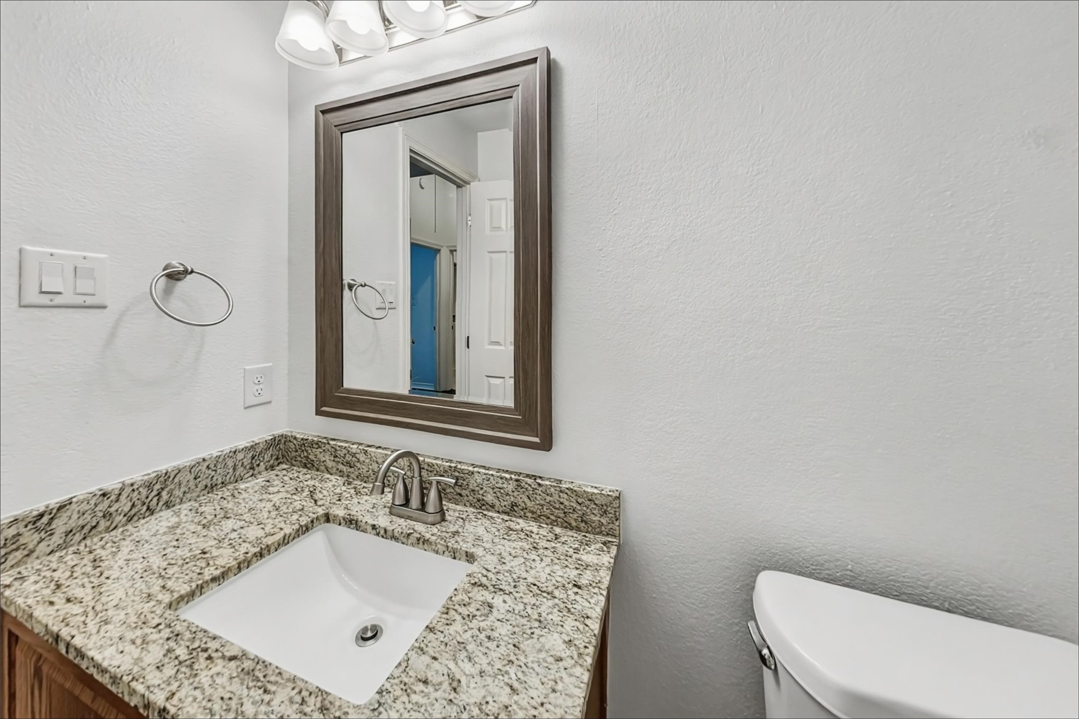 2204 Perkins Crossing Drive Property Photo 12