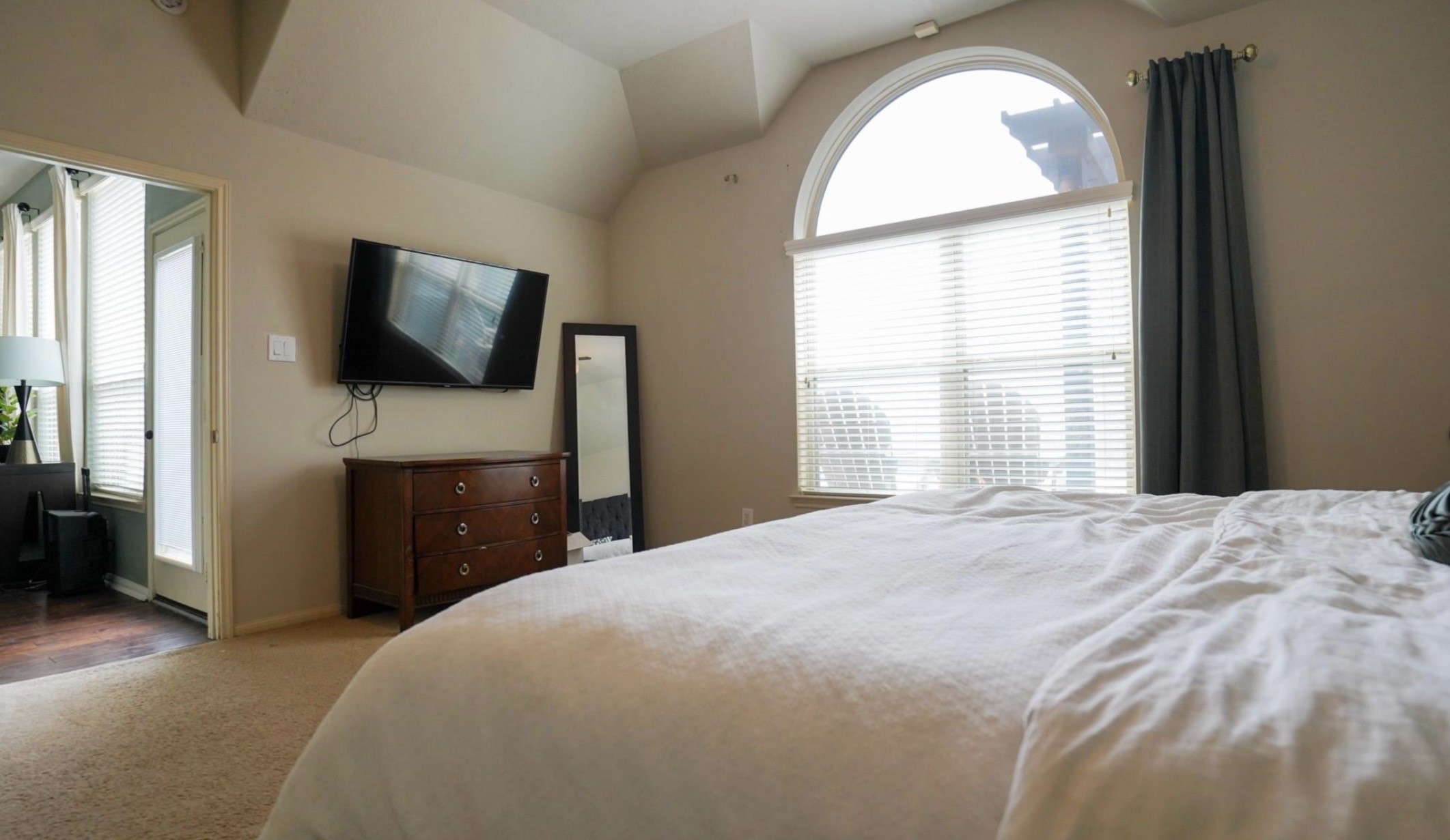 2109 Mooncrest Drive Property Photo 18