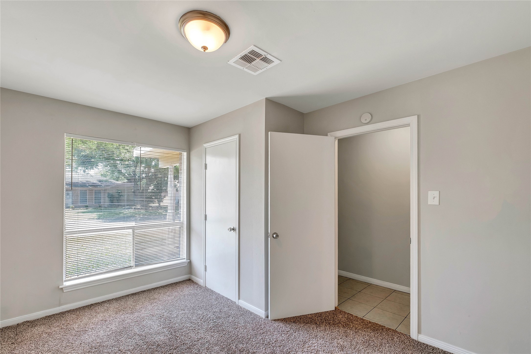 11862 S Evelyn Circle Property Photo 2