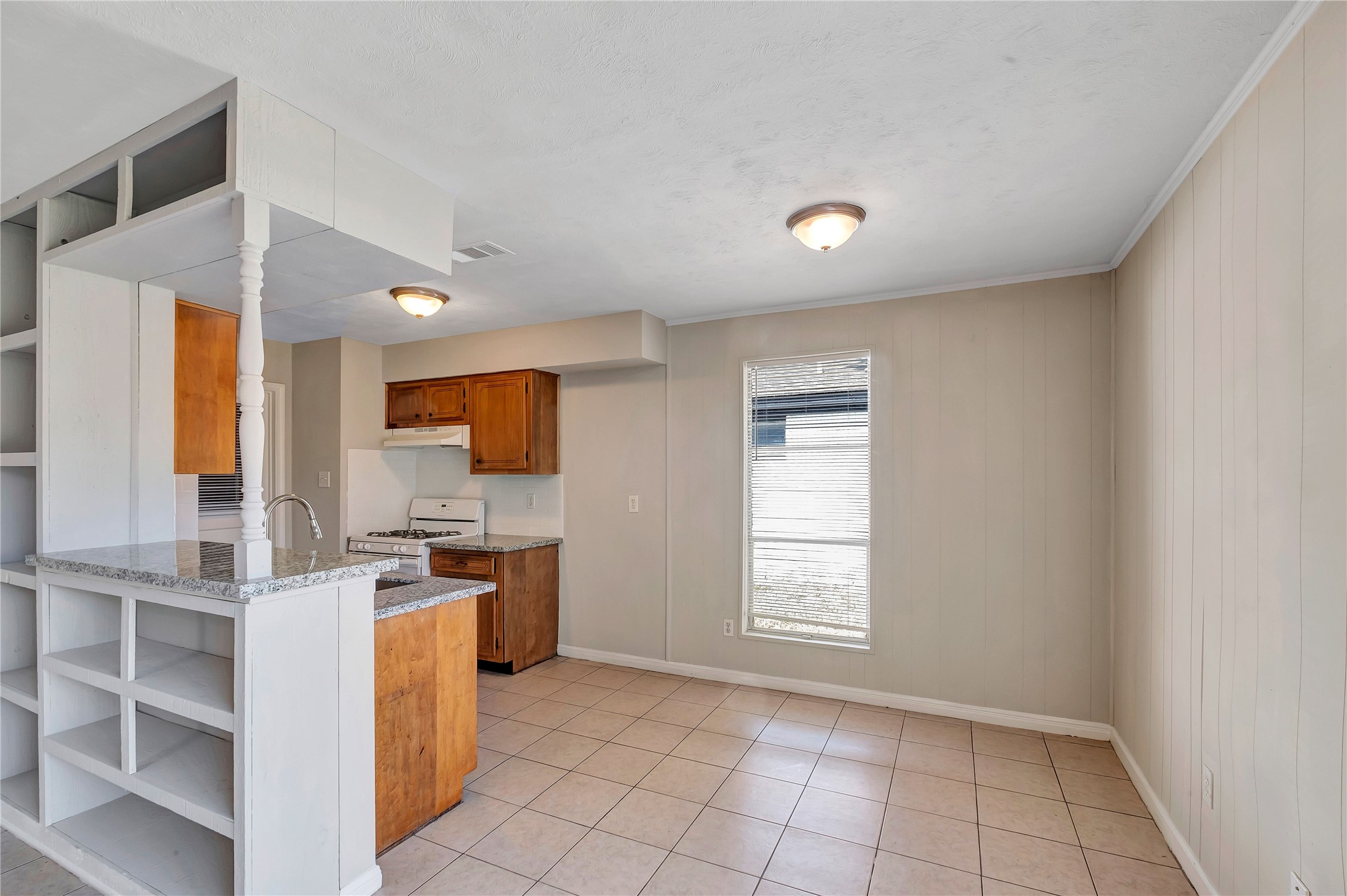 11862 S Evelyn Circle Property Photo 5