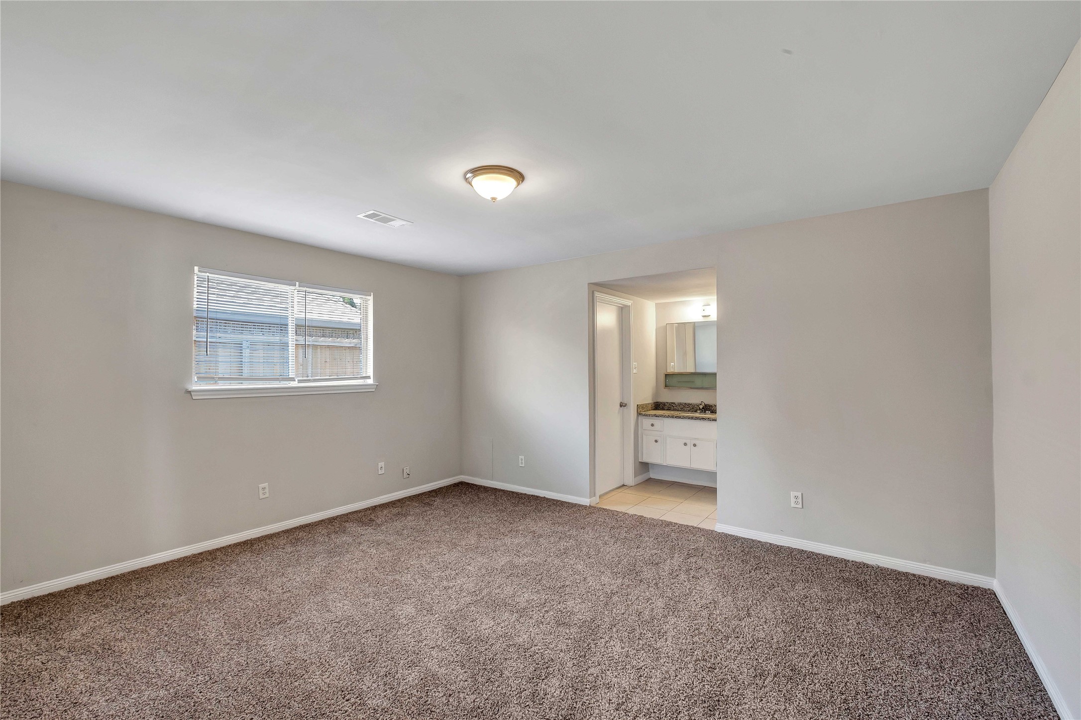 11862 S Evelyn Circle Property Photo 7