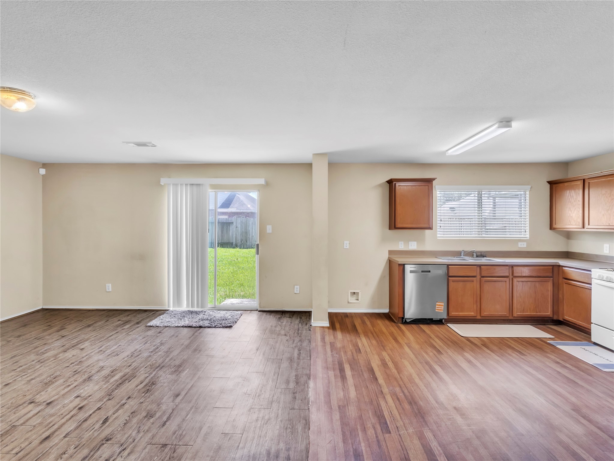 12830 Windy Summer Lane Property Photo 12
