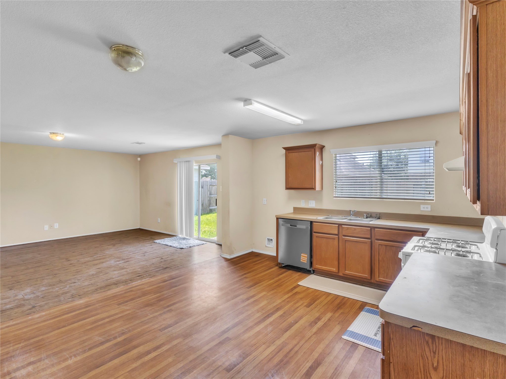 12830 Windy Summer Lane Property Photo 13