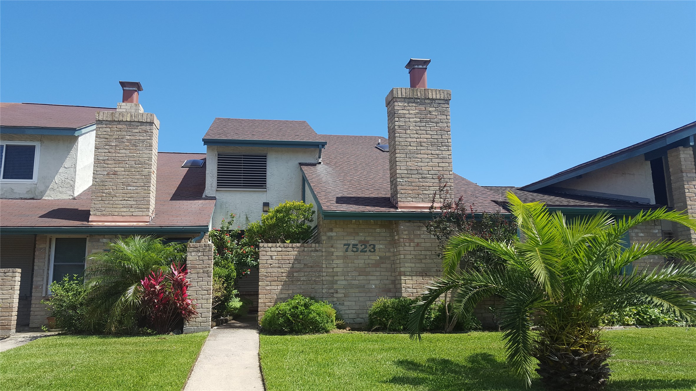 7523 Beaudelaire Circle Property Photo 1