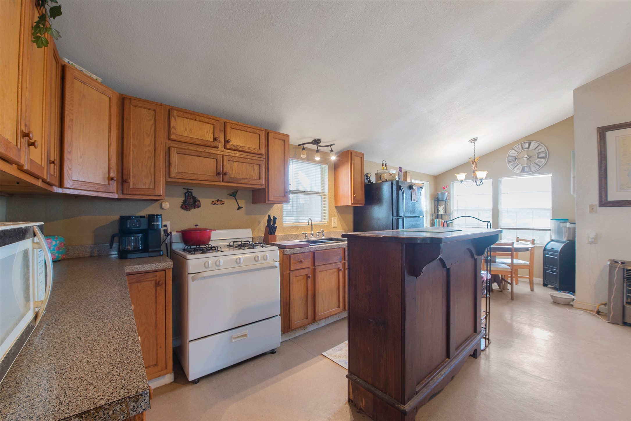 7030 Terrasso Drive Property Photo 16