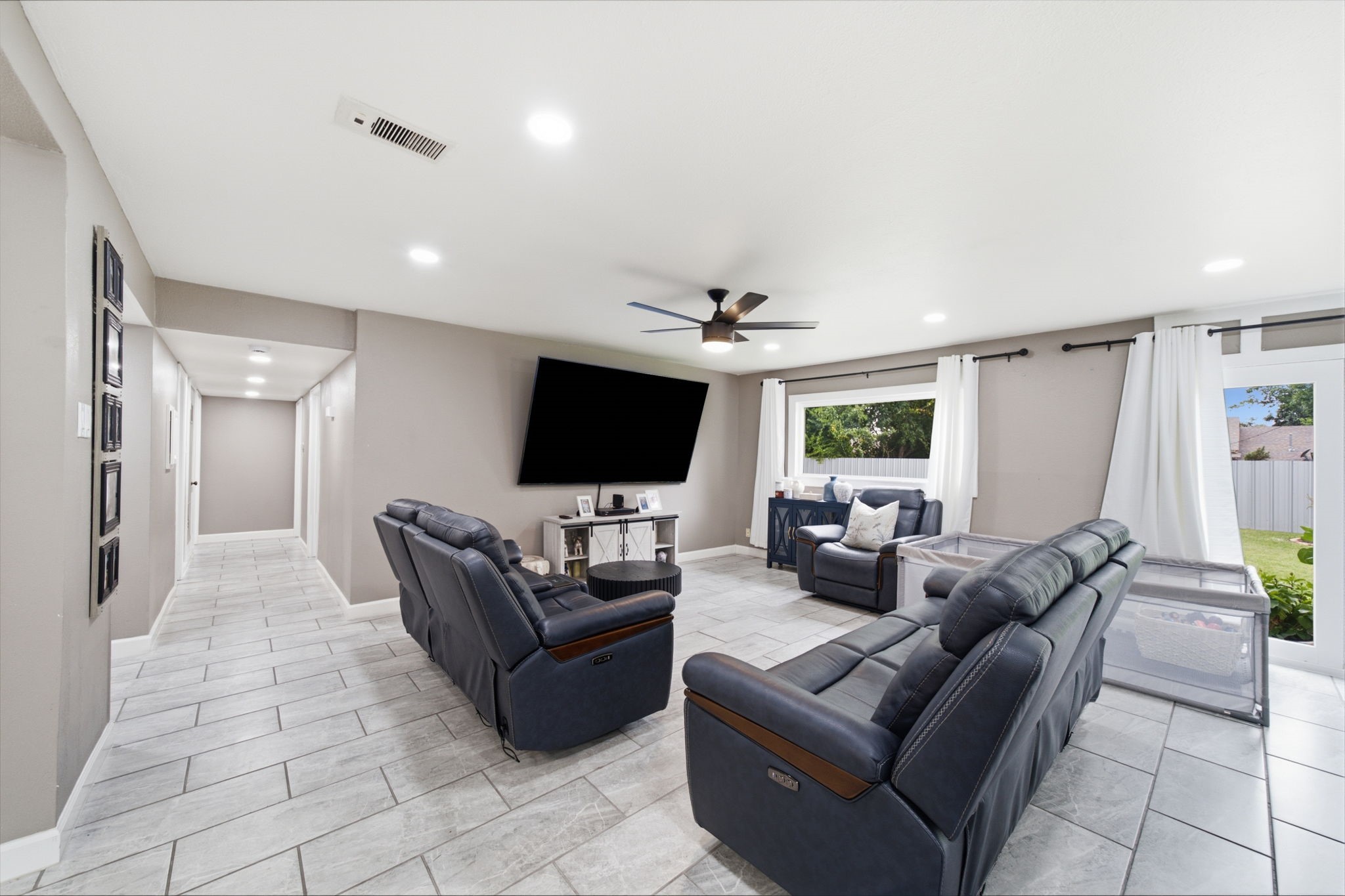 1845 Westcrest Drive Property Photo 4