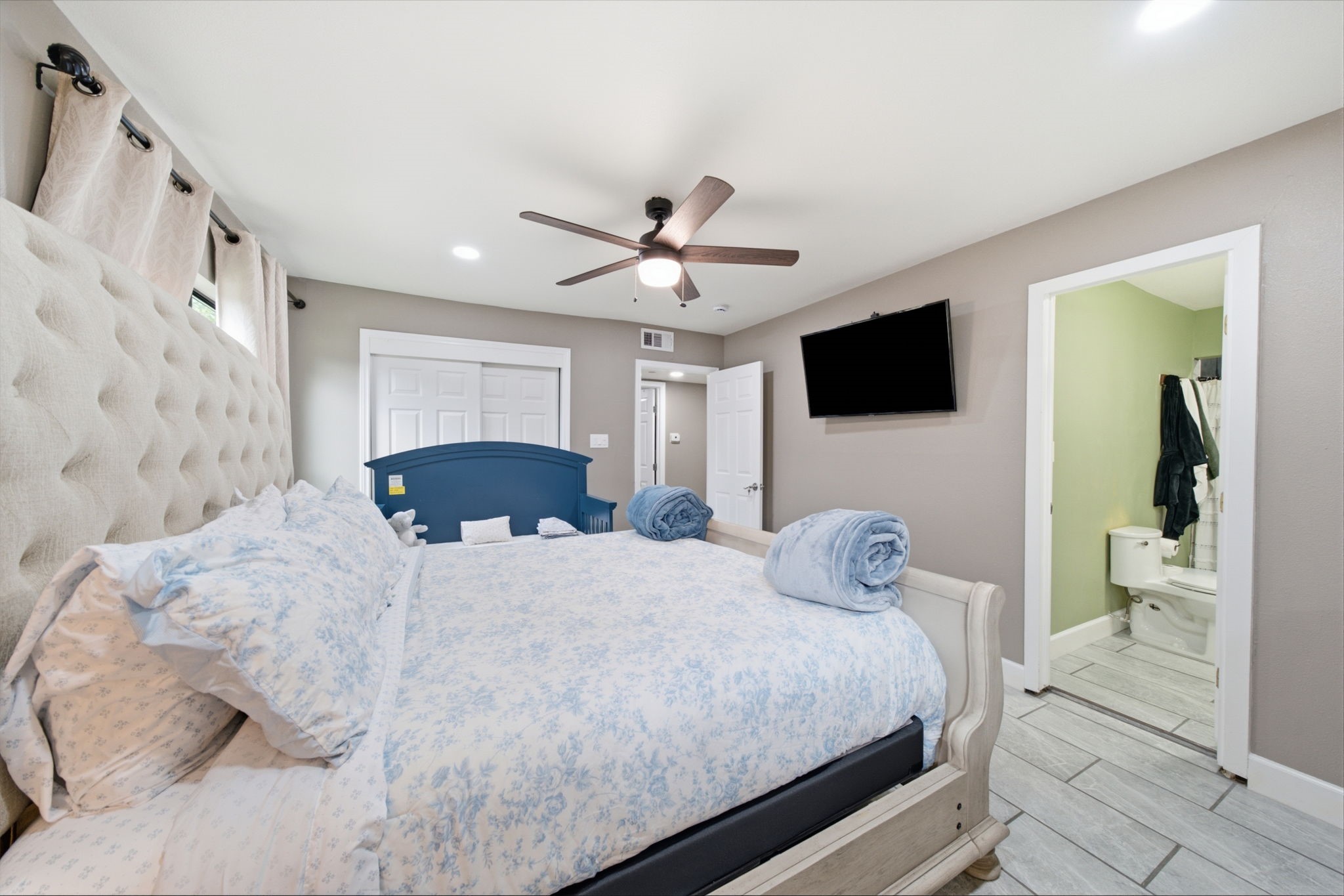 1845 Westcrest Drive Property Photo 13