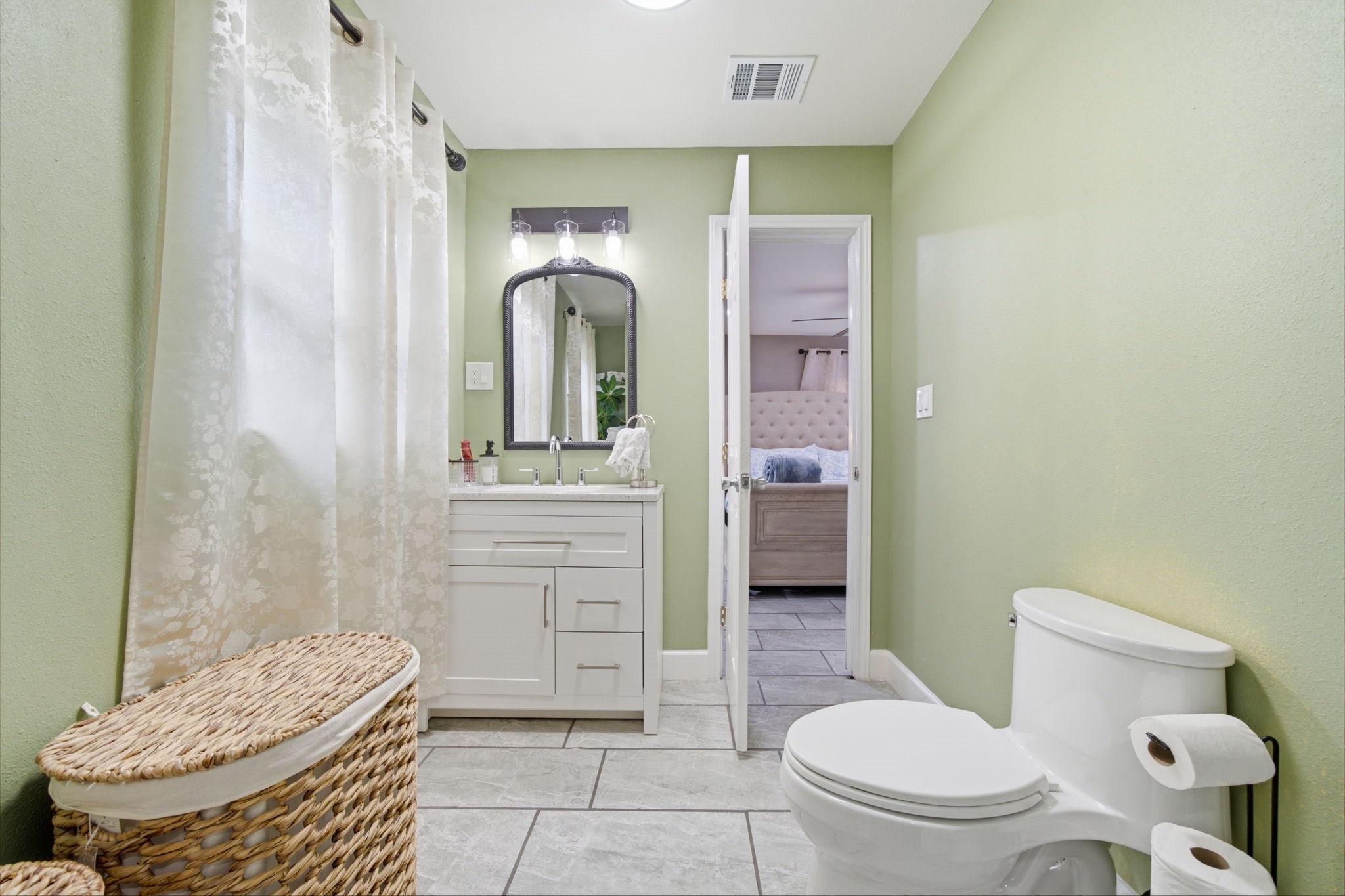 1845 Westcrest Drive Property Photo 16