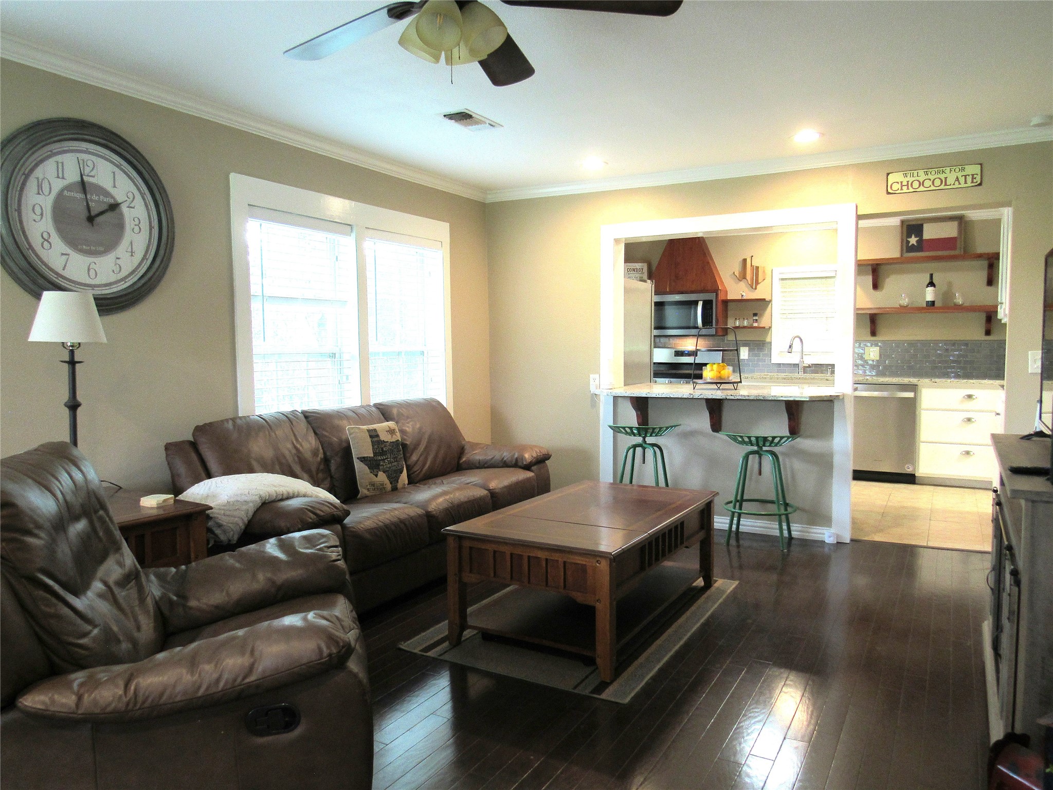 1013 Prairie Lea Street Property Photo 6