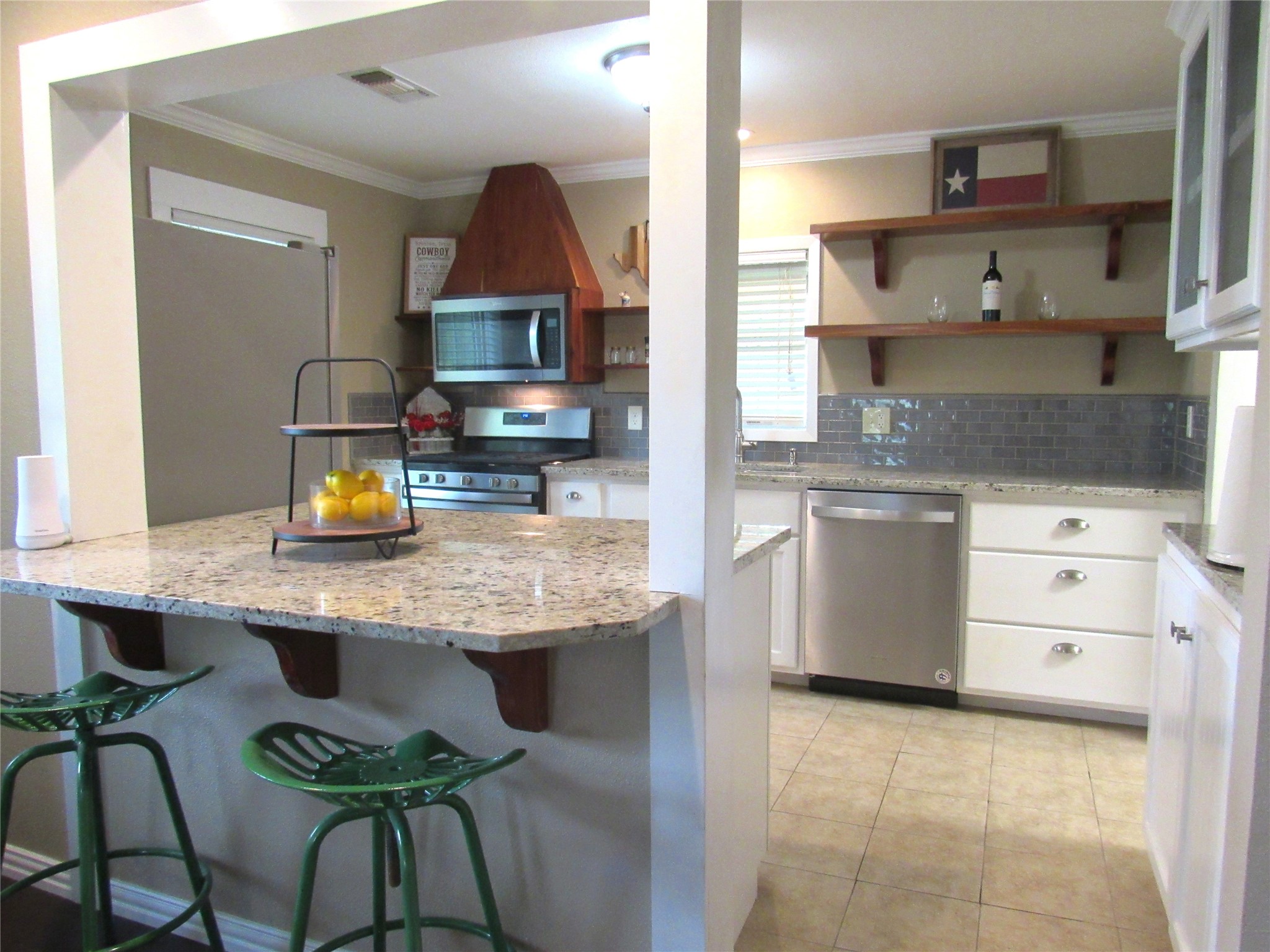 1013 Prairie Lea Street Property Photo 8