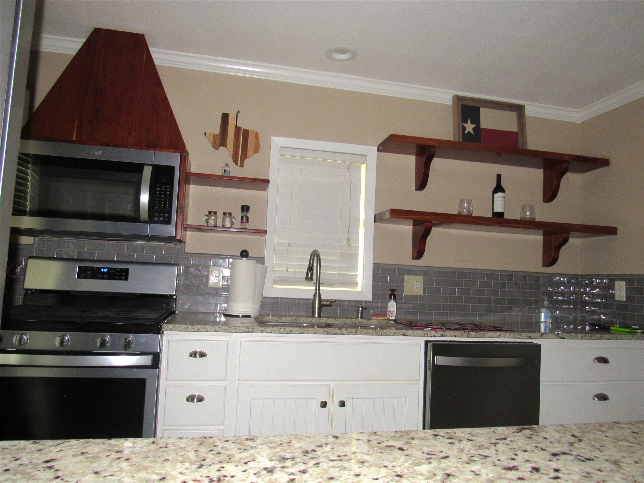 1013 Prairie Lea Street Property Photo 10