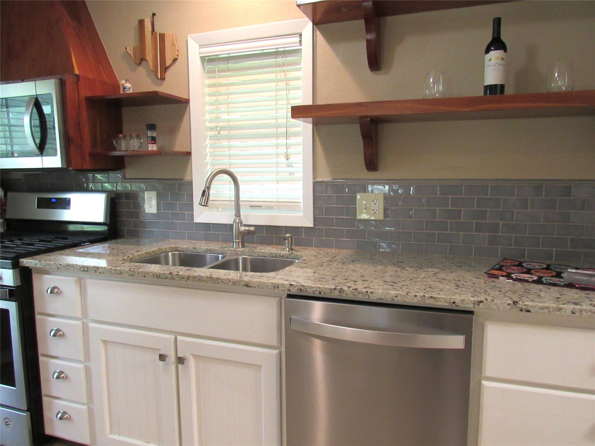 1013 Prairie Lea Street Property Photo 13