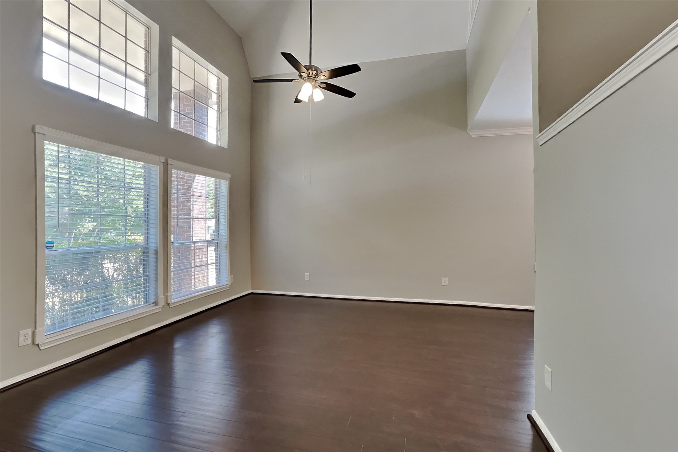 3215 Broken Bough Drive Property Photo 3