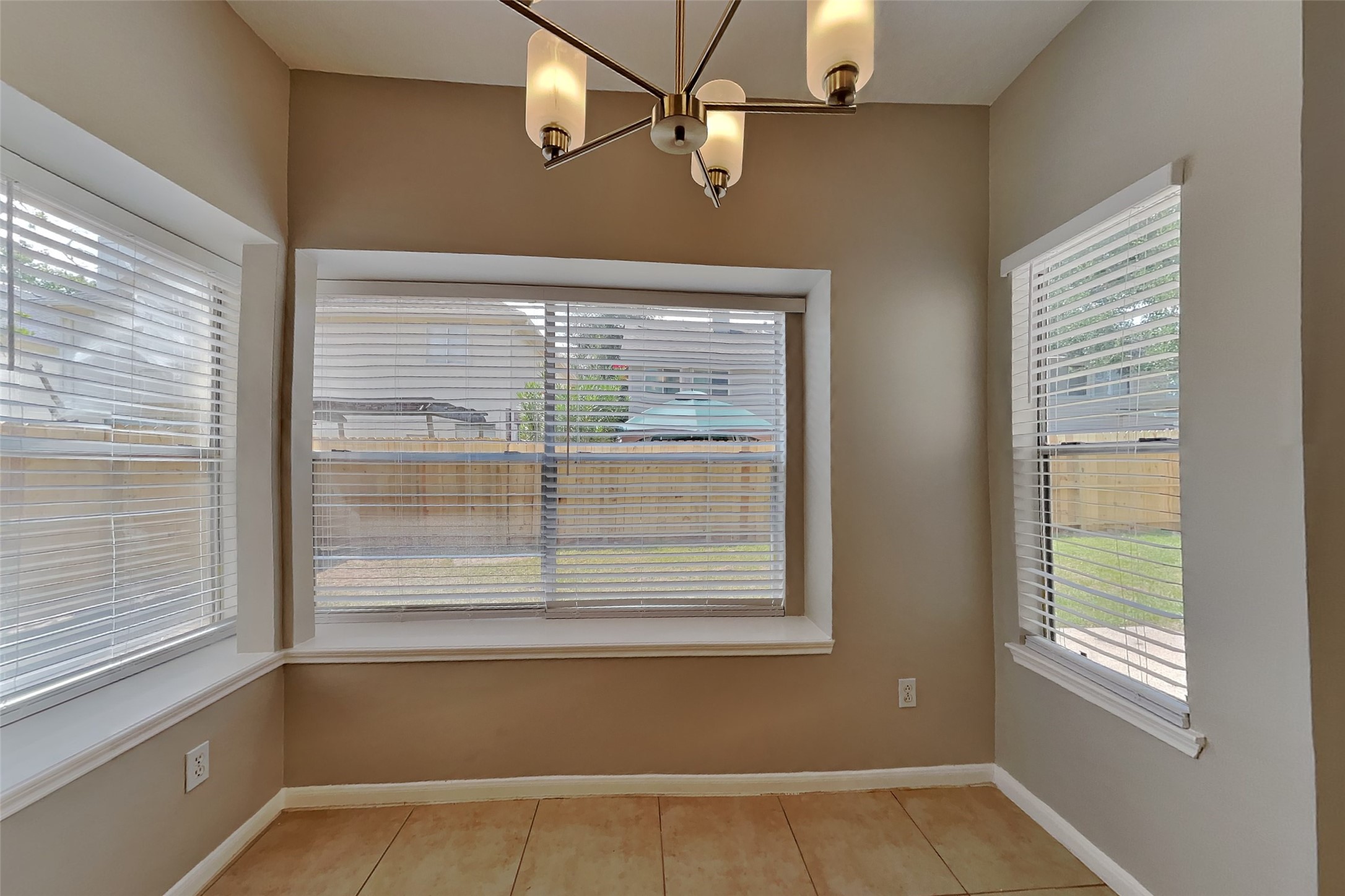 3215 Broken Bough Drive Property Photo 9