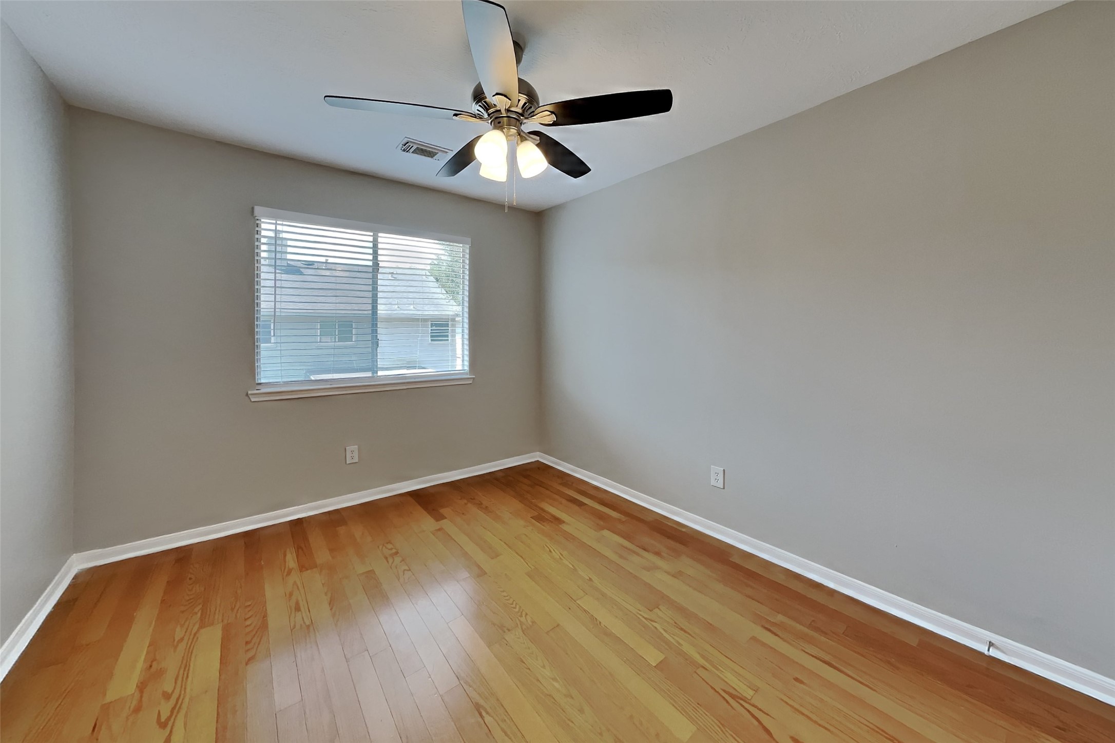 3215 Broken Bough Drive Property Photo 16
