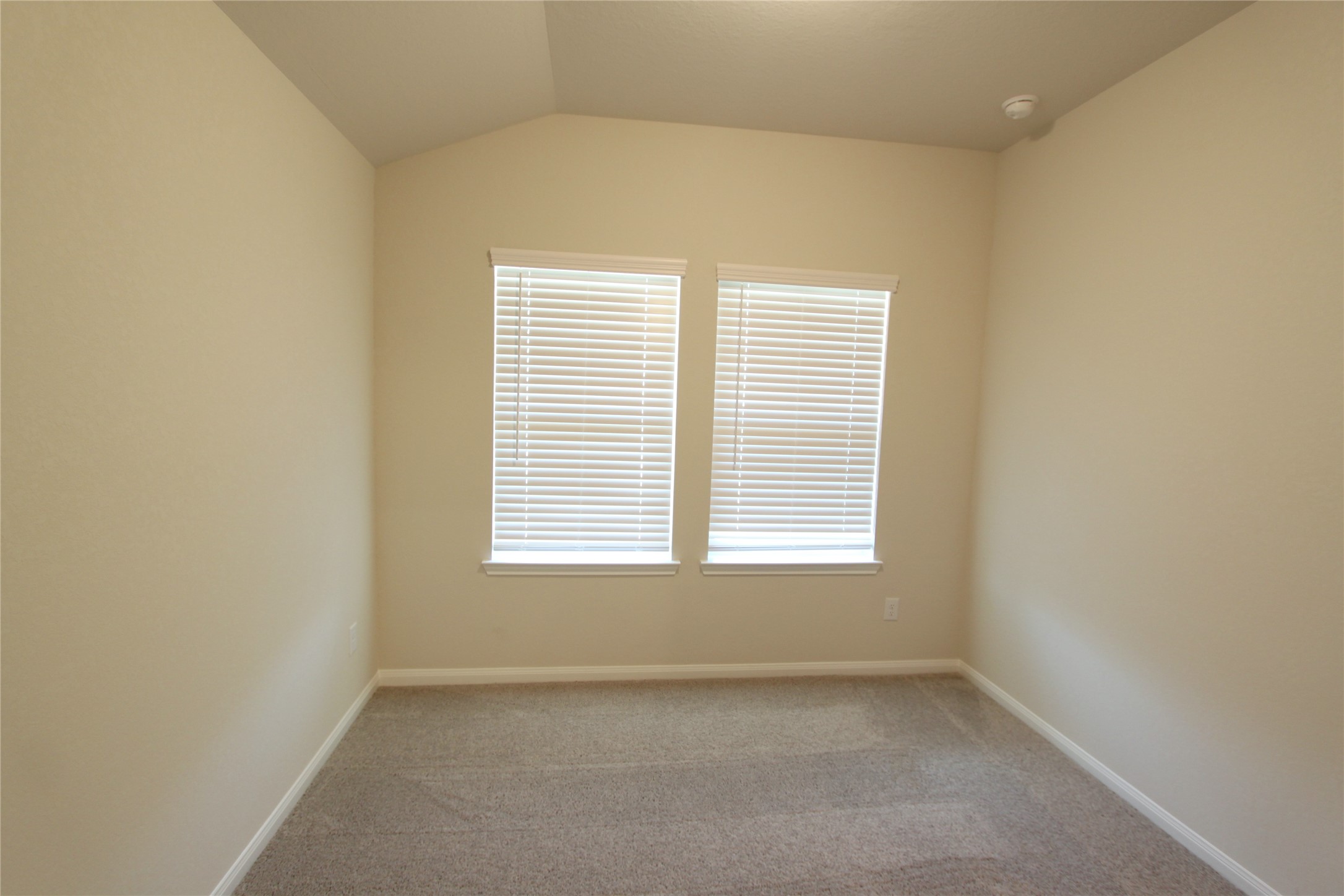 1226 Glendora Drive Property Photo 4