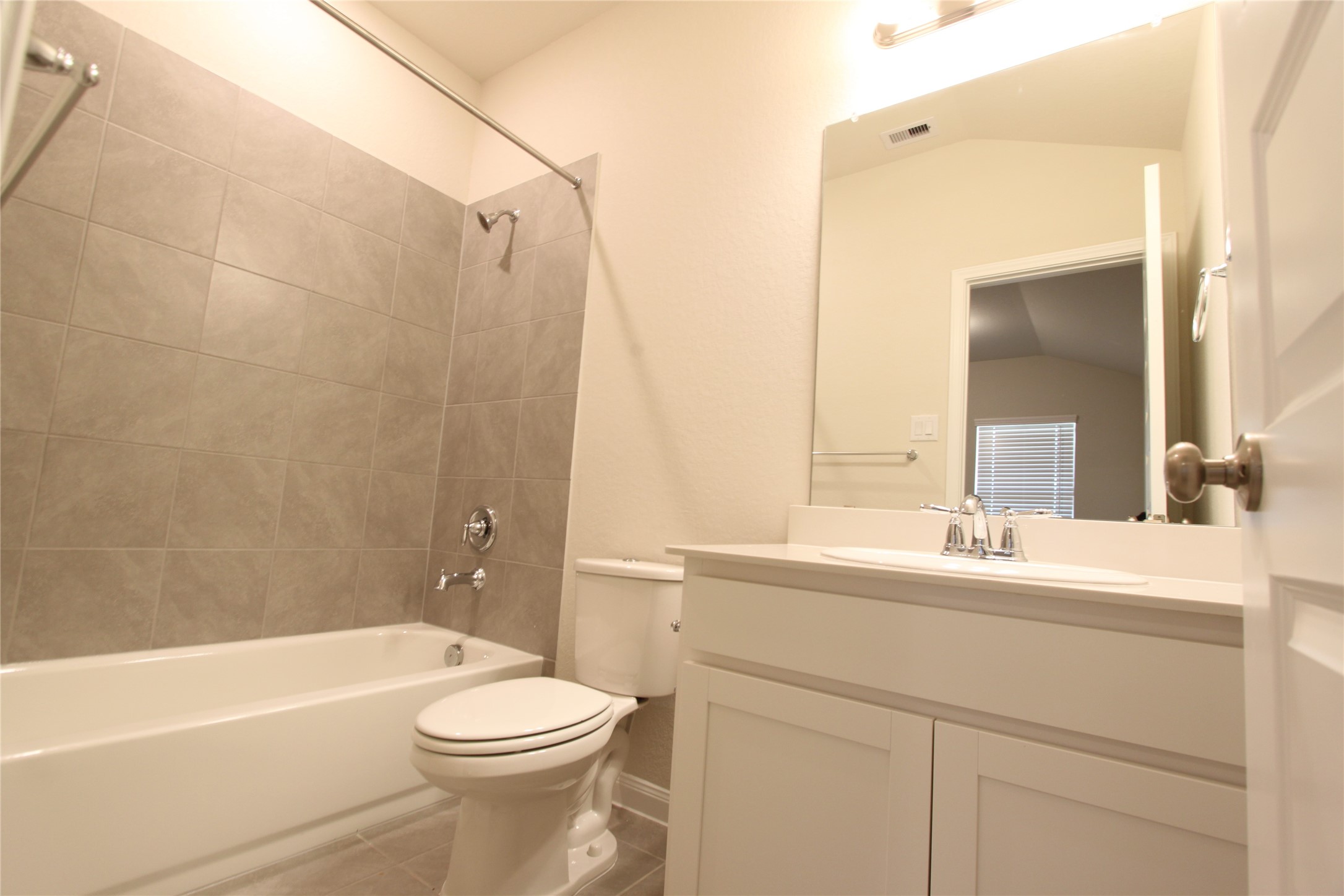 1226 Glendora Drive Property Photo 5