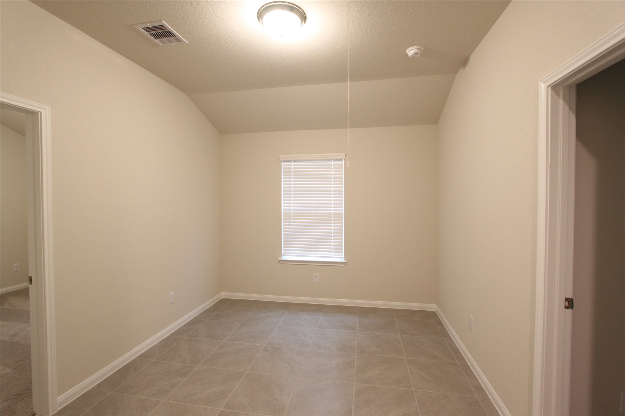 1226 Glendora Drive Property Photo 10