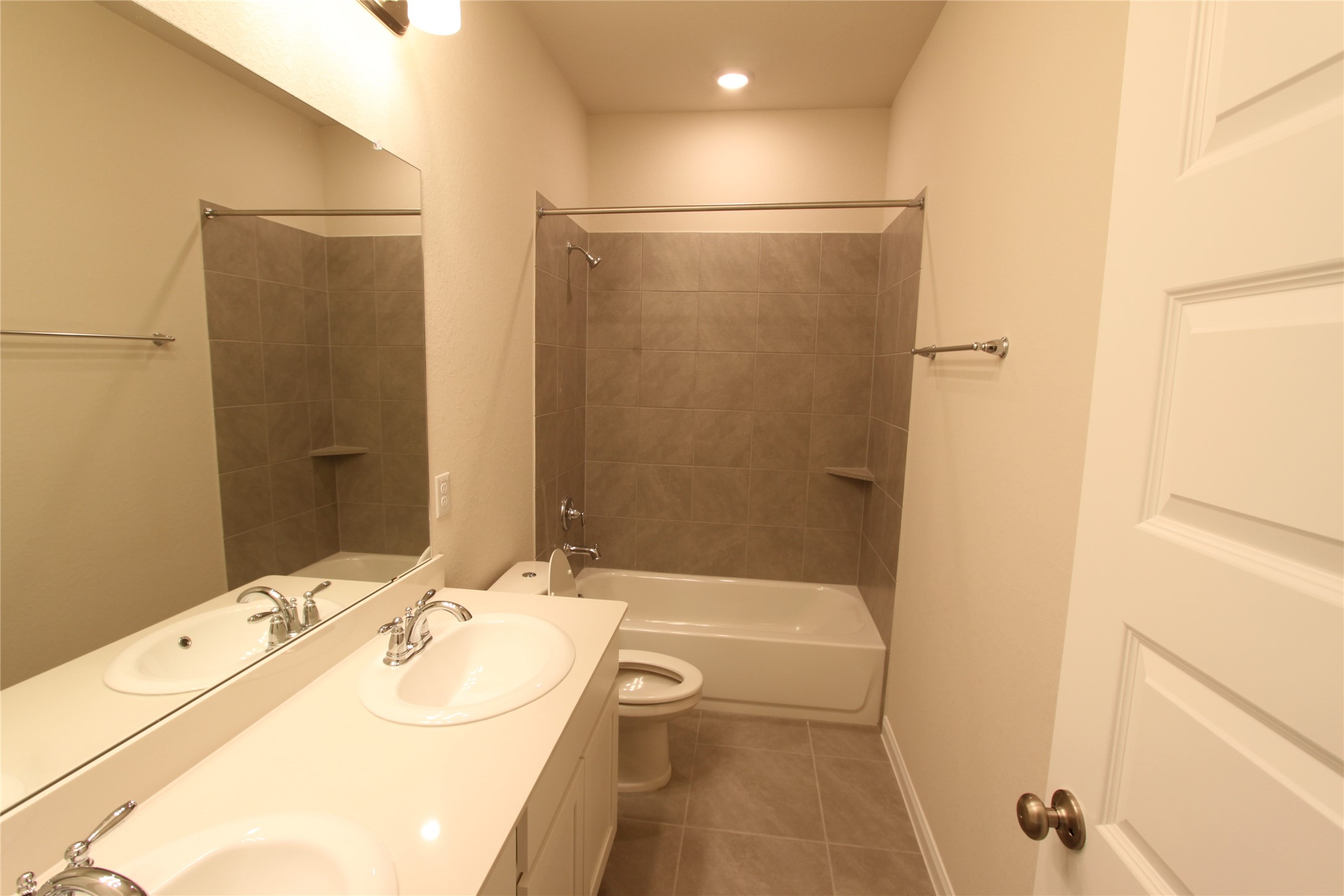 1226 Glendora Drive Property Photo 12