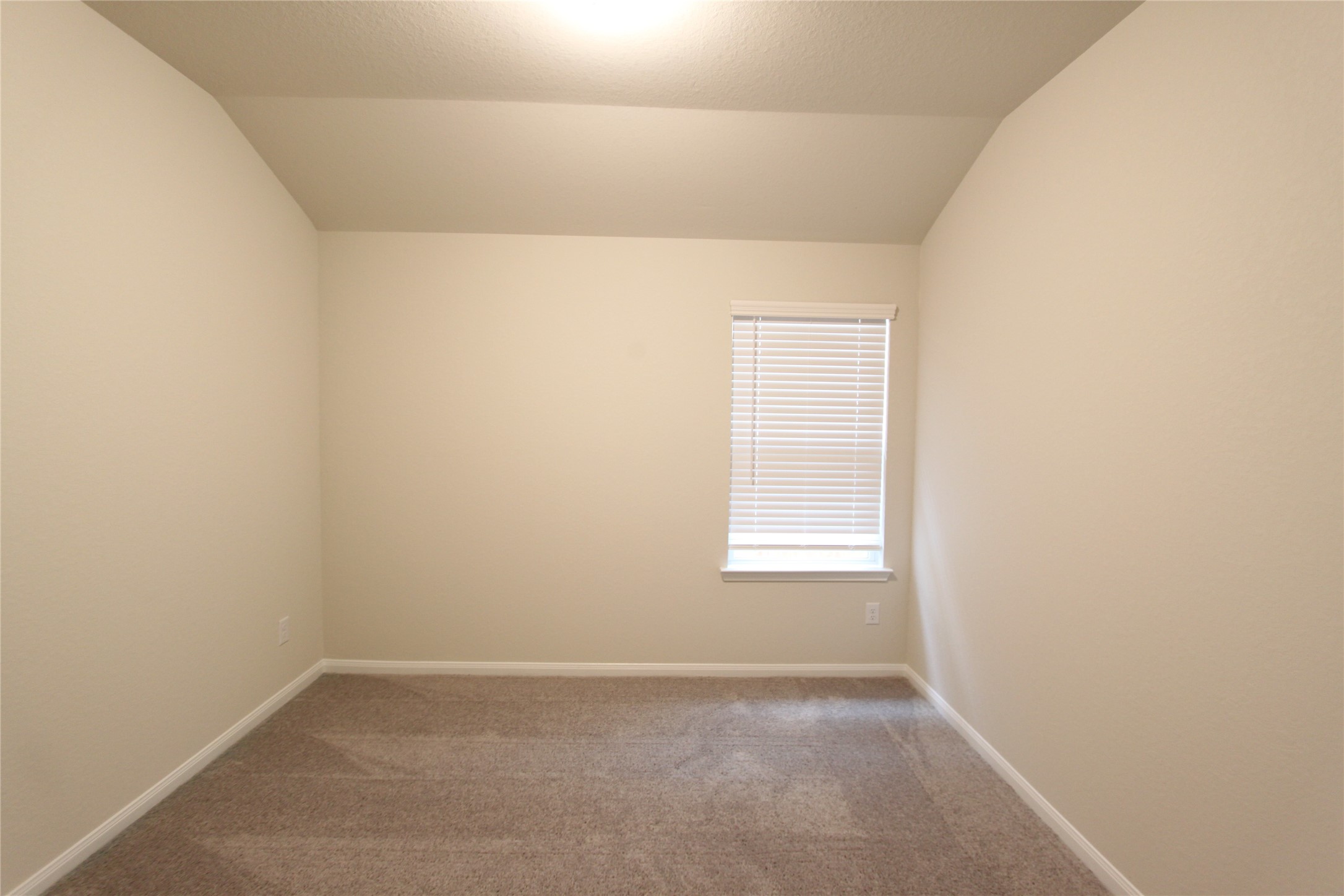 1226 Glendora Drive Property Photo 13