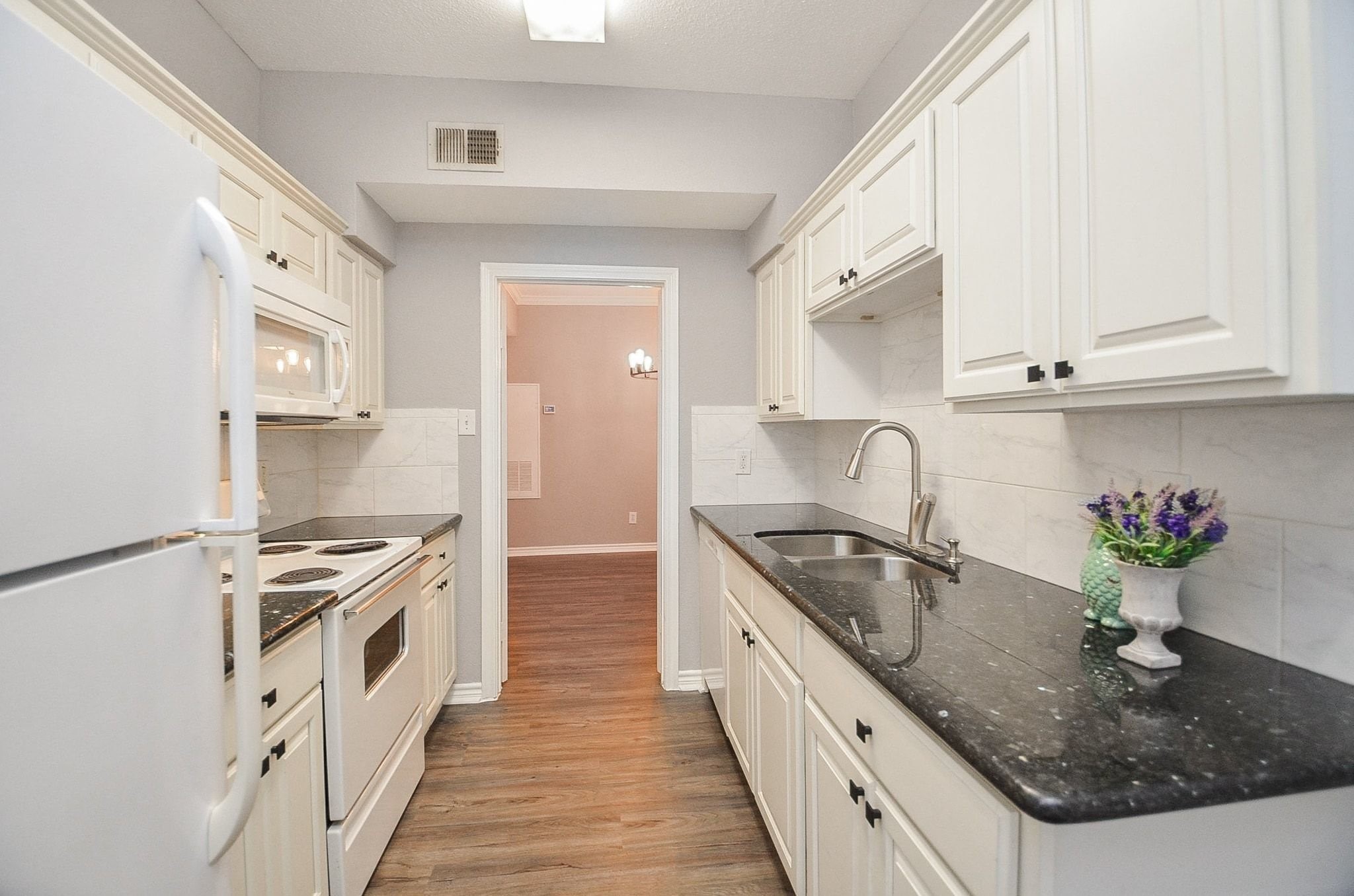 2255 Braeswood Park Drive 195 Property Photo 10