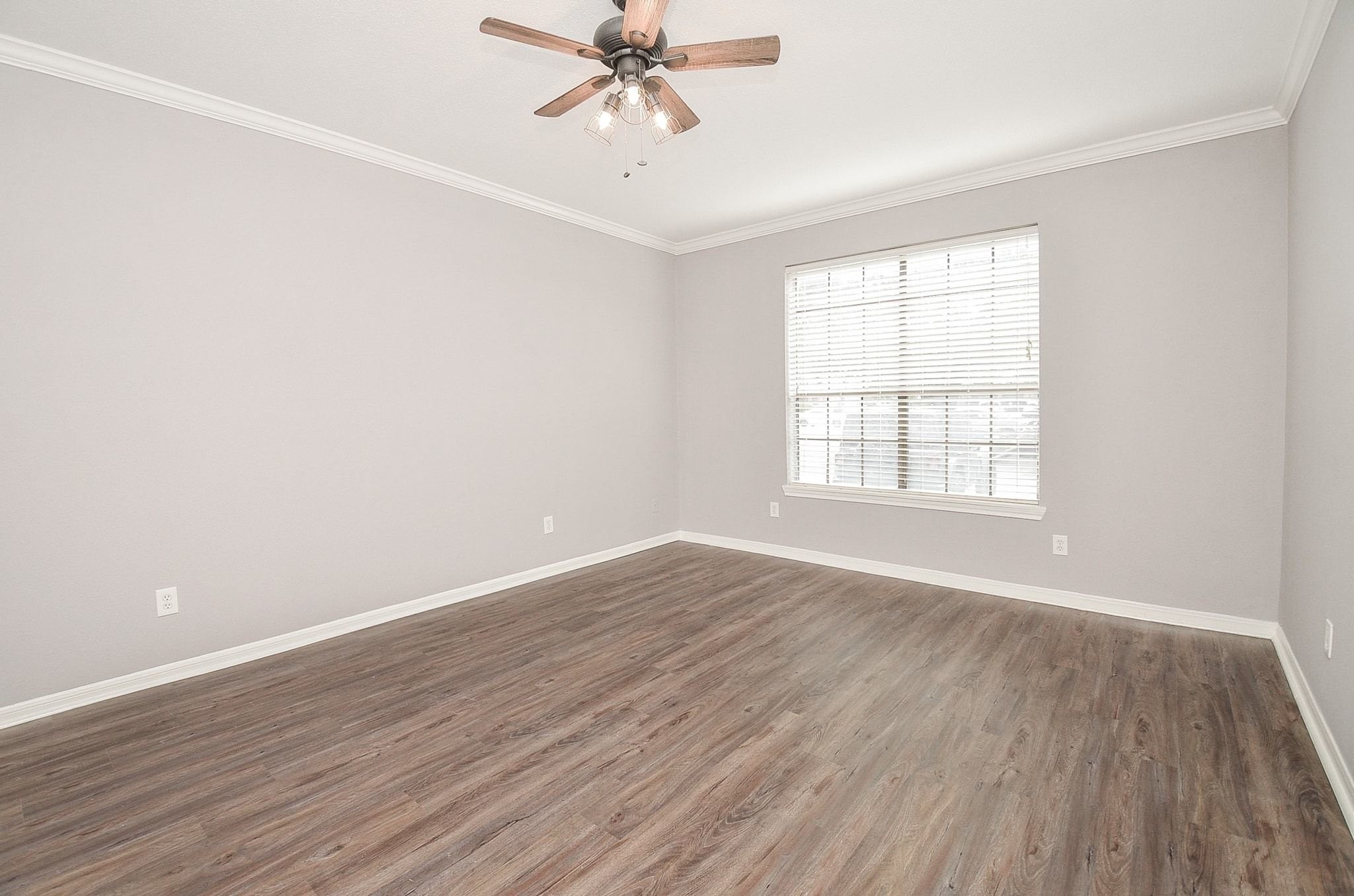 2255 Braeswood Park Drive 195 Property Photo 16