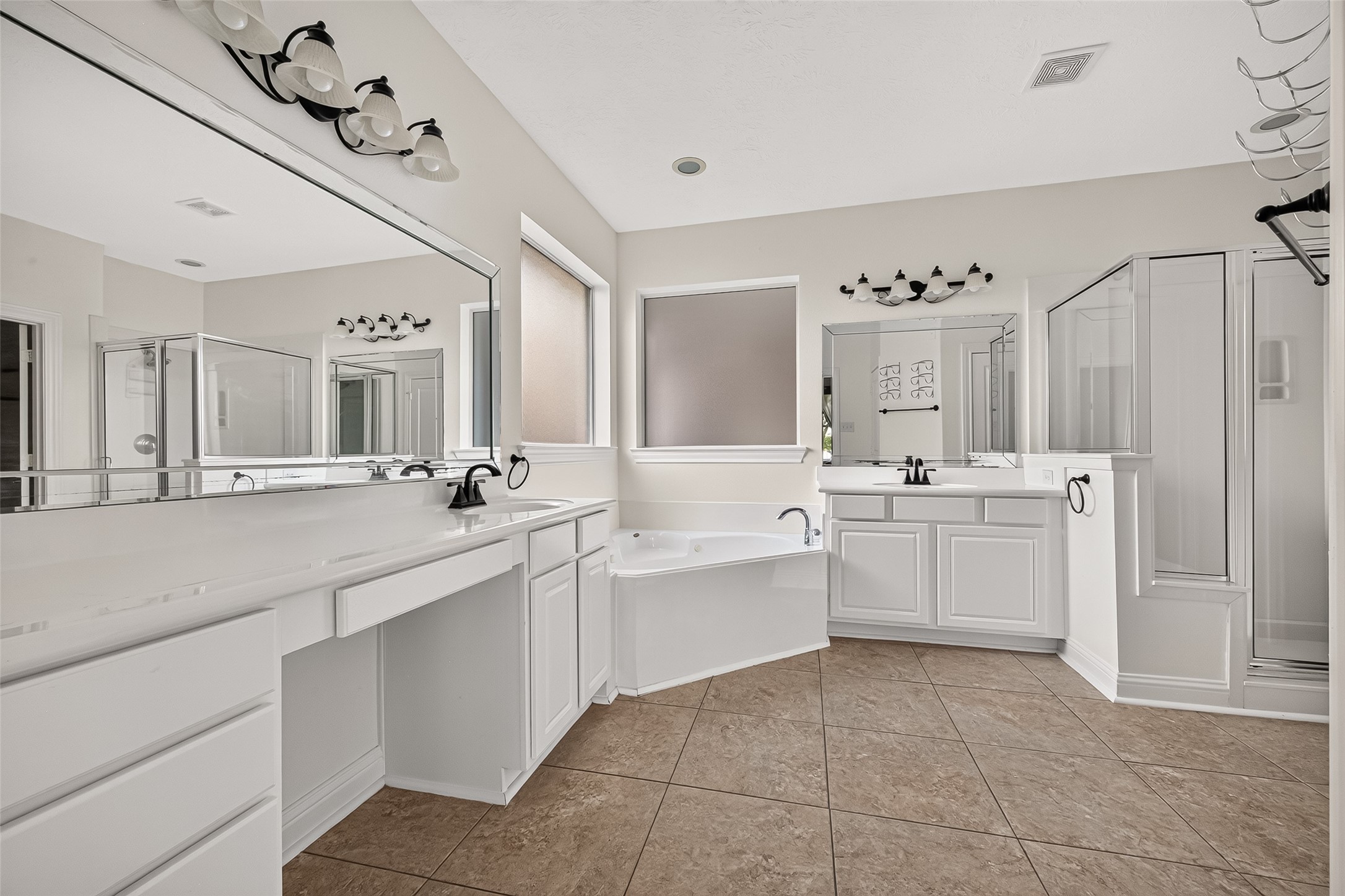 3831 Lakeridge Canyon Drive Property Photo 30