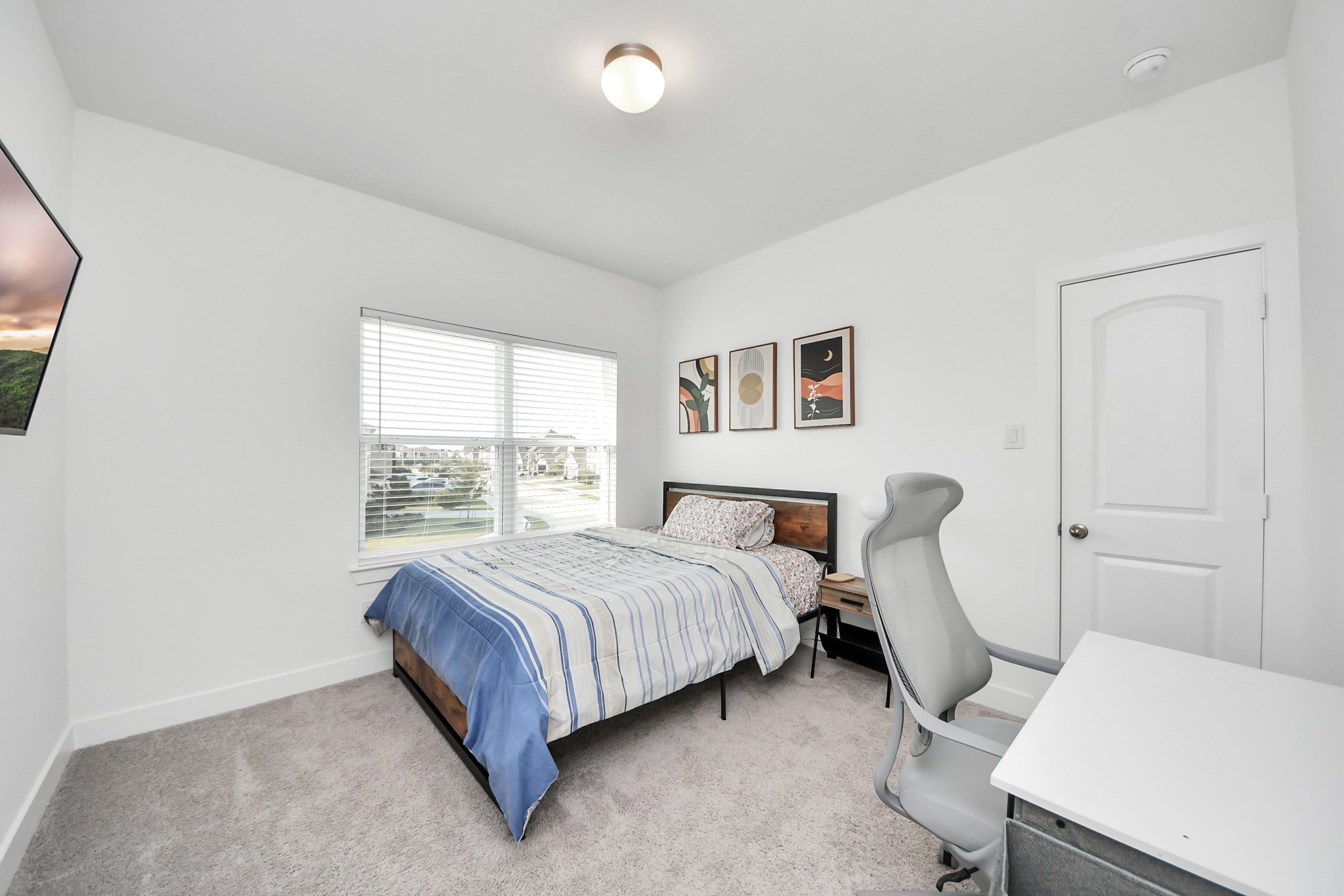 26022 Golden Dawn Trail Property Photo 5