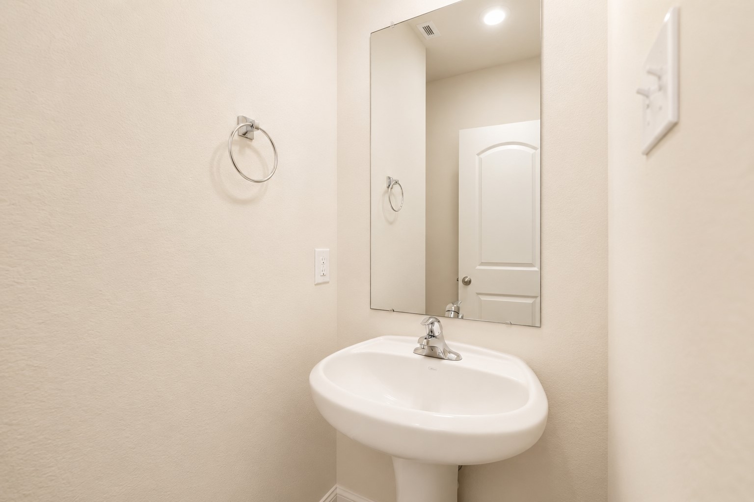 3001 Iron Woods Drive Property Photo 7