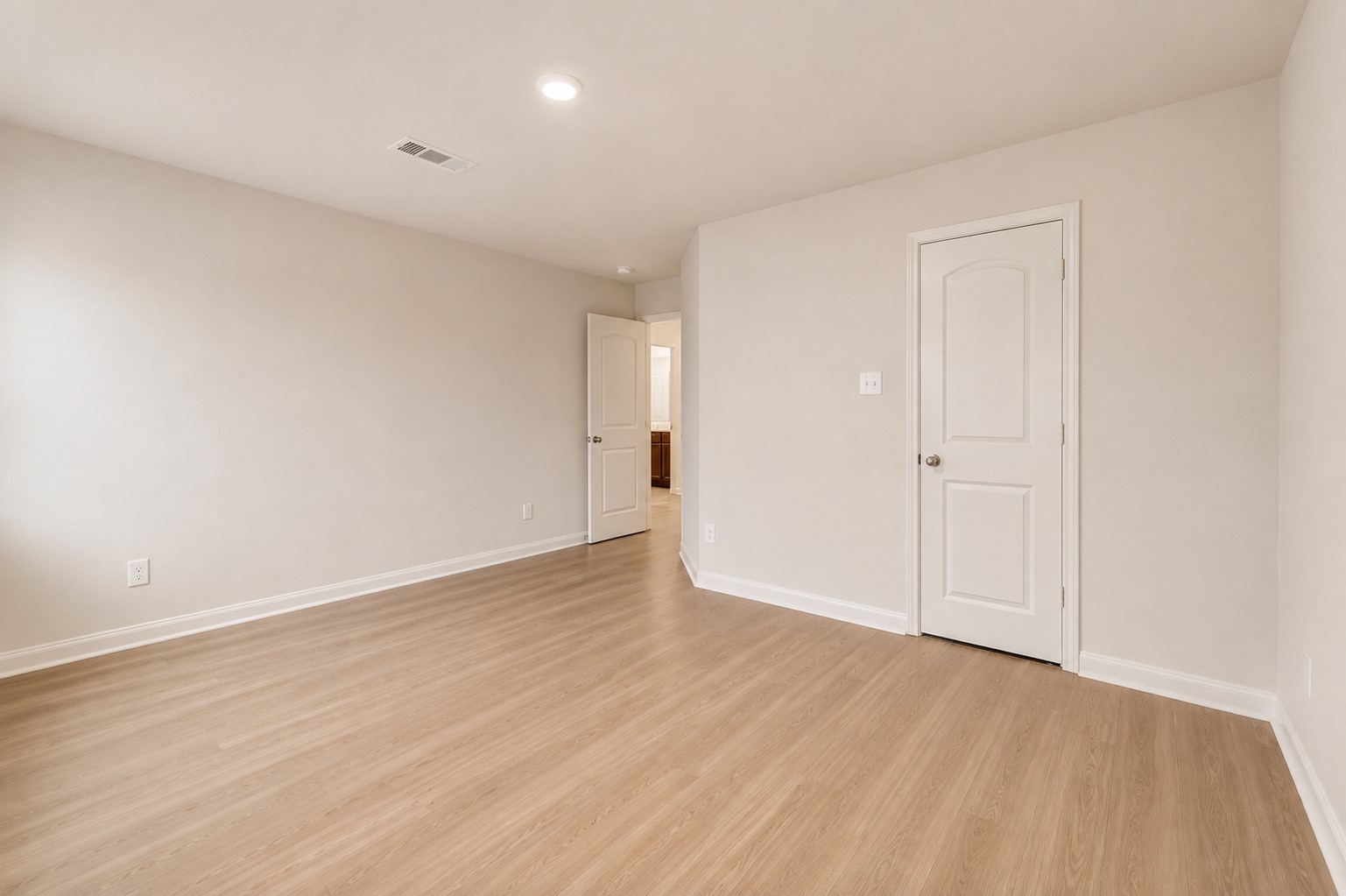 3001 Iron Woods Drive Property Photo 10