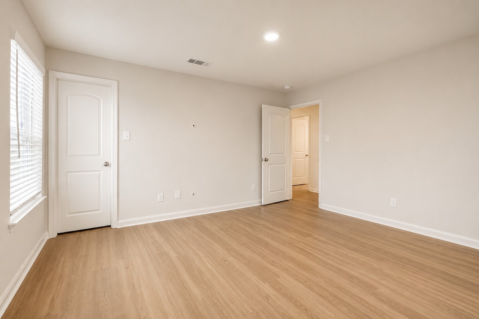 3001 Iron Woods Drive Property Photo 11