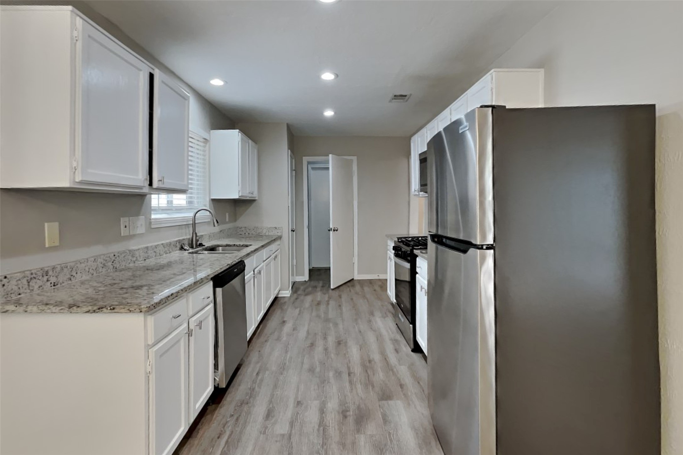 17514 Hamilwood Drive Property Photo 6