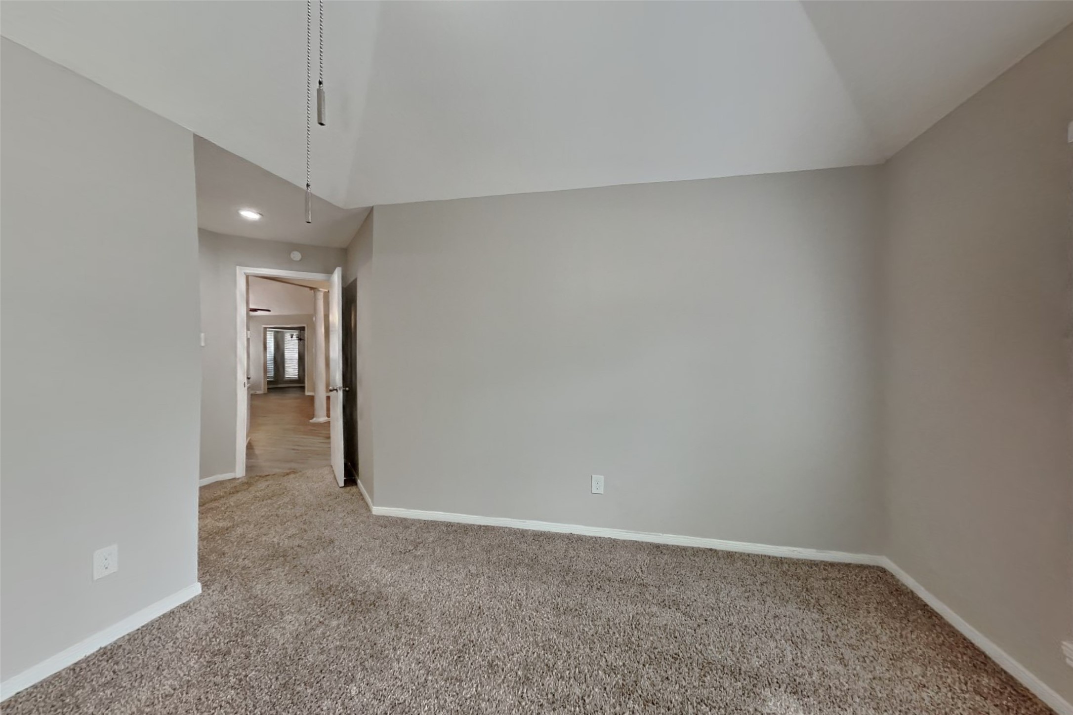 17514 Hamilwood Drive Property Photo 8