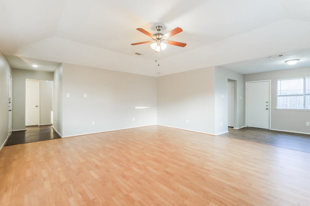4306 Owens Creek Lane Property Photo 4
