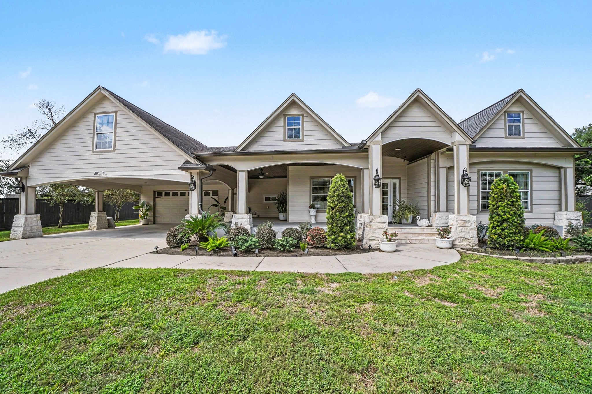 4209 Northfield Lane Property Photo