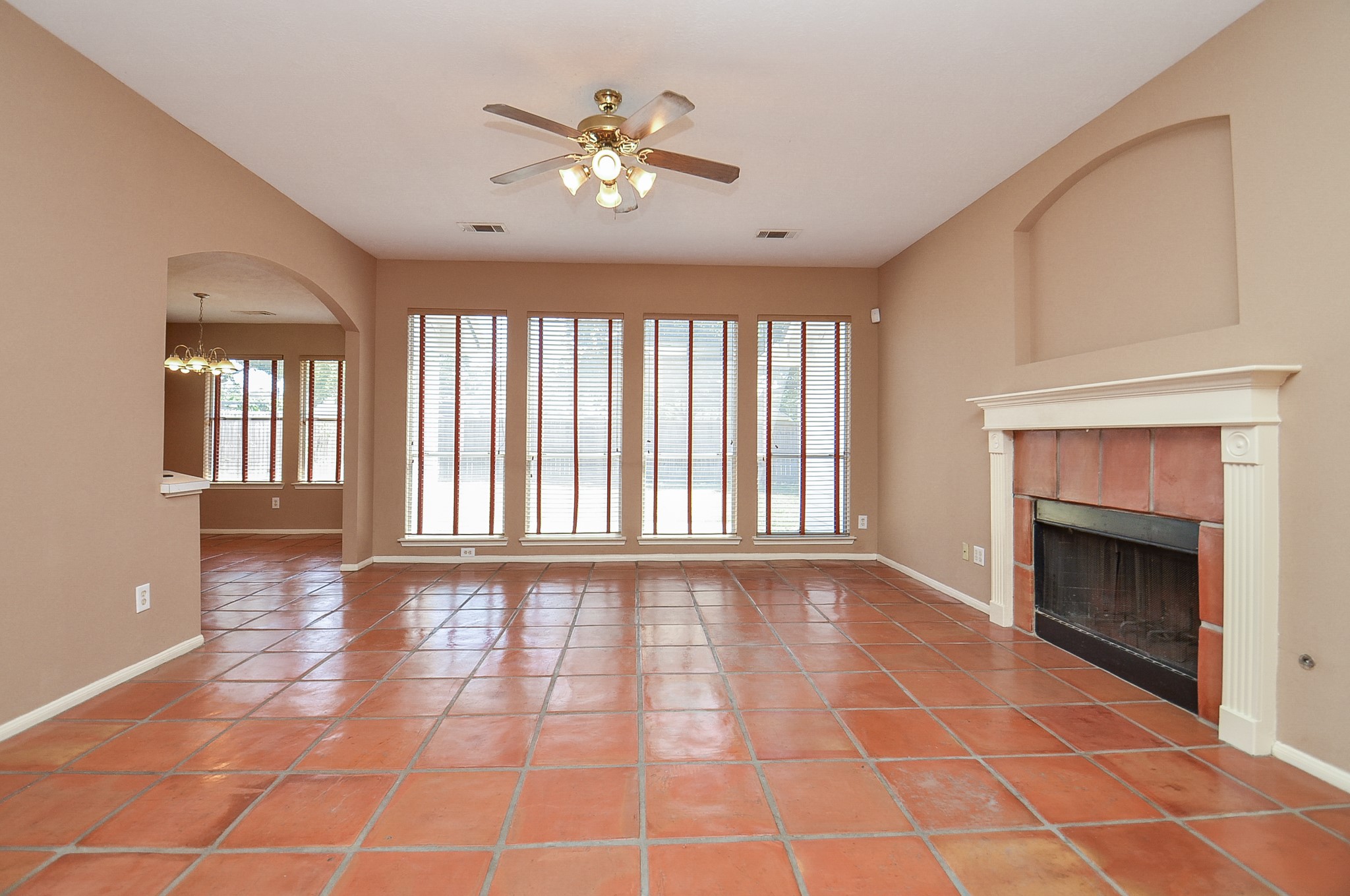 17315 Kenton Crossing Lane Property Photo 7