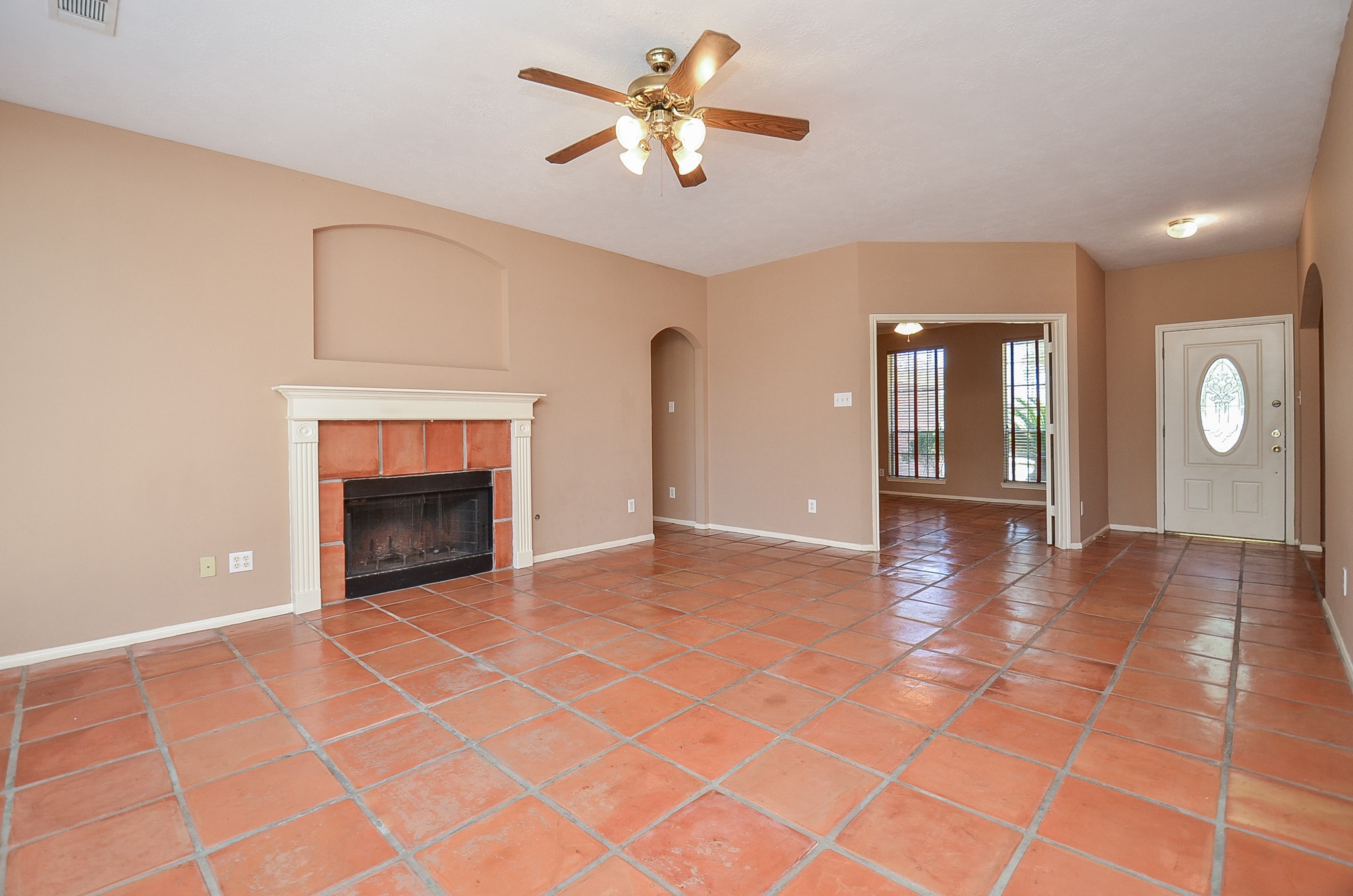 17315 Kenton Crossing Lane Property Photo 8