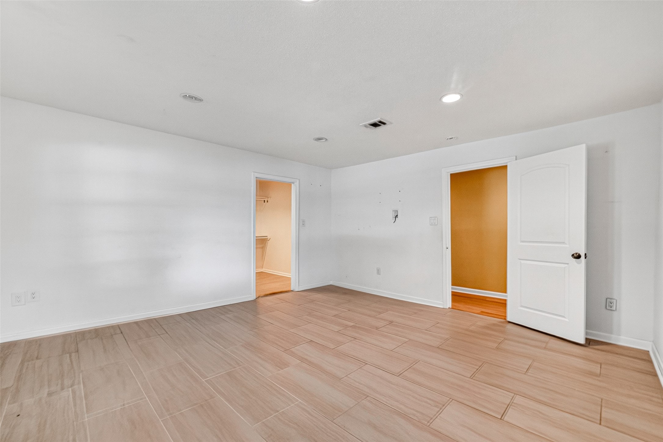 1504 Lawrence Avenue Property Photo 18