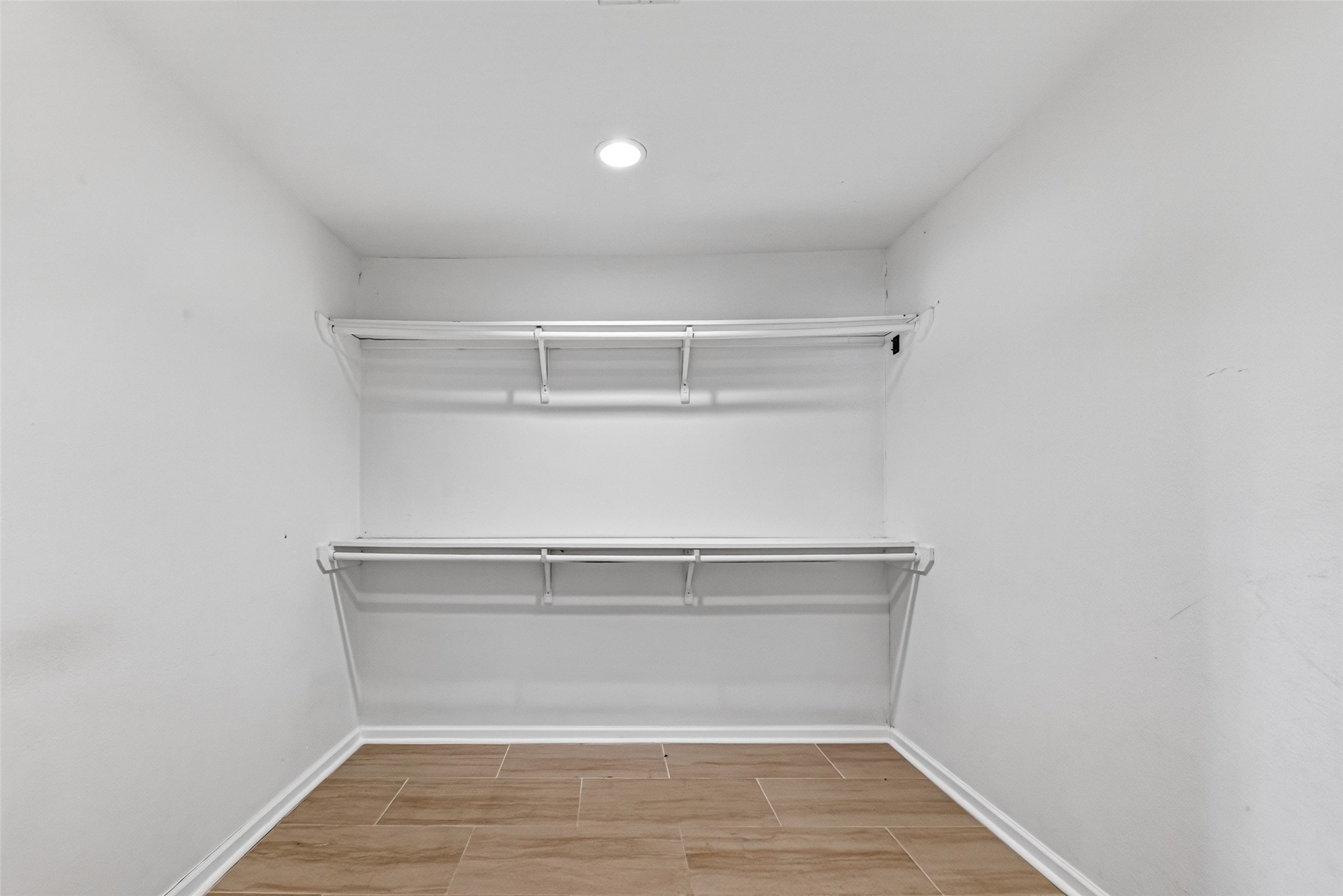 1504 Lawrence Avenue Property Photo 19