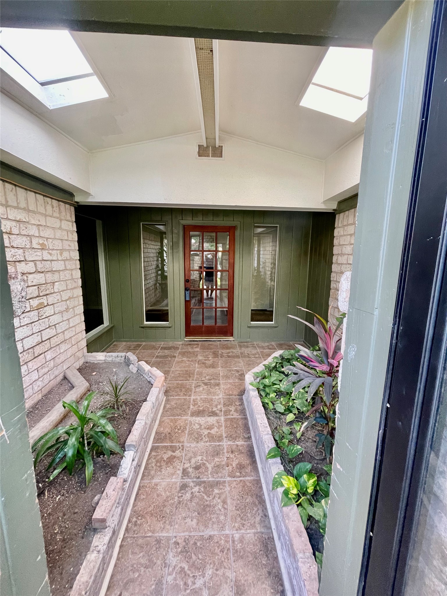12854 Westhorpe Drive Property Photo 3