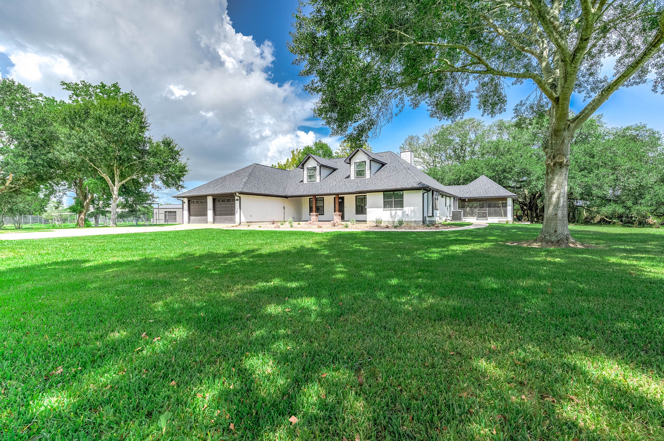 16610 Meadow Lane Property Photo 2