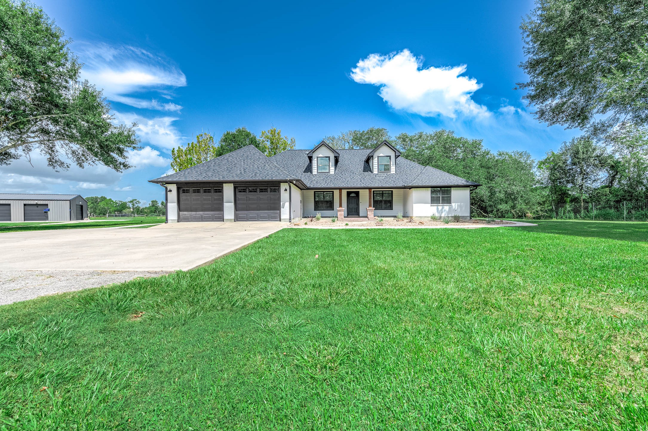 16610 Meadow Lane Property Photo 3