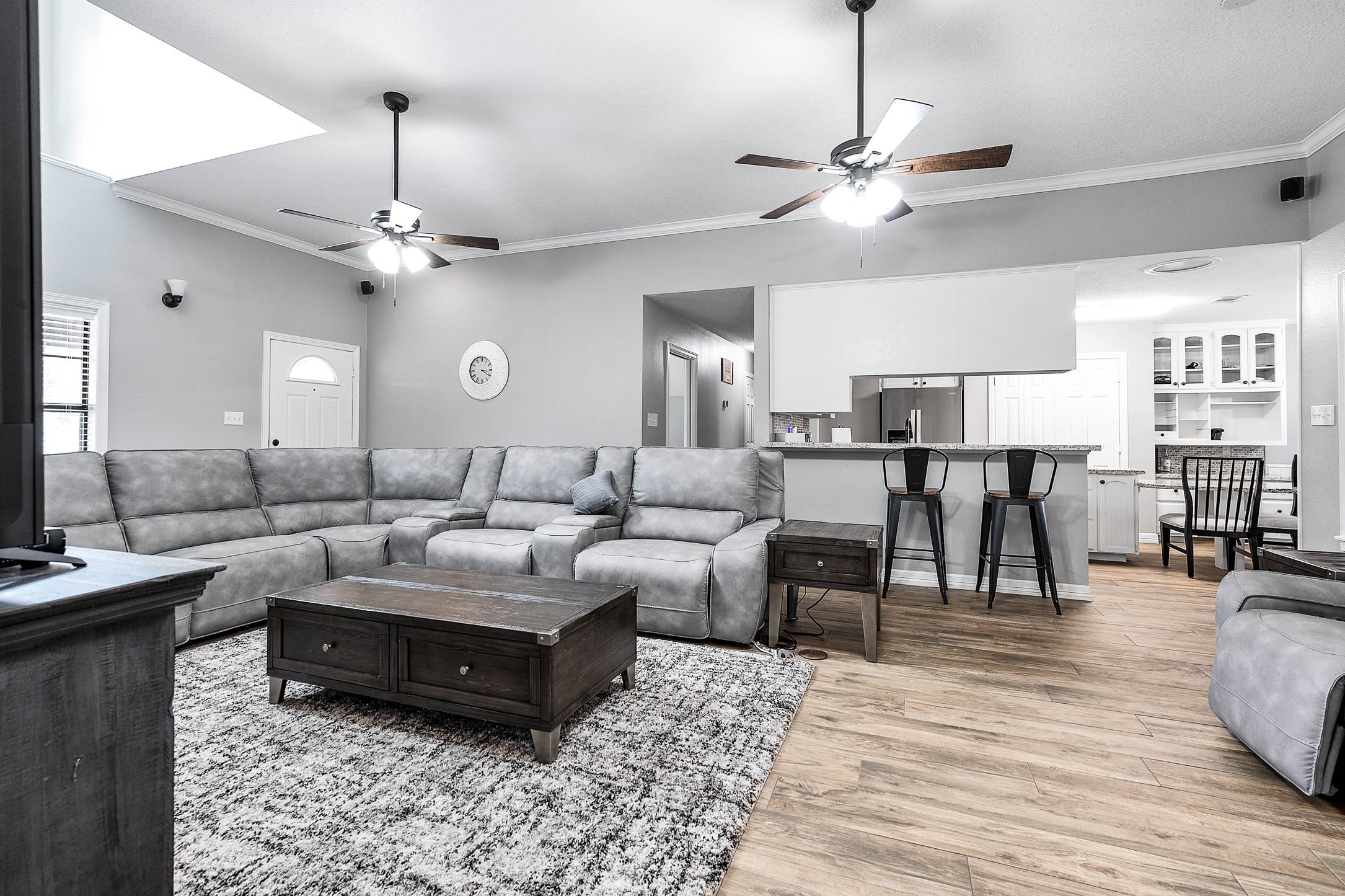 16610 Meadow Lane Property Photo 8