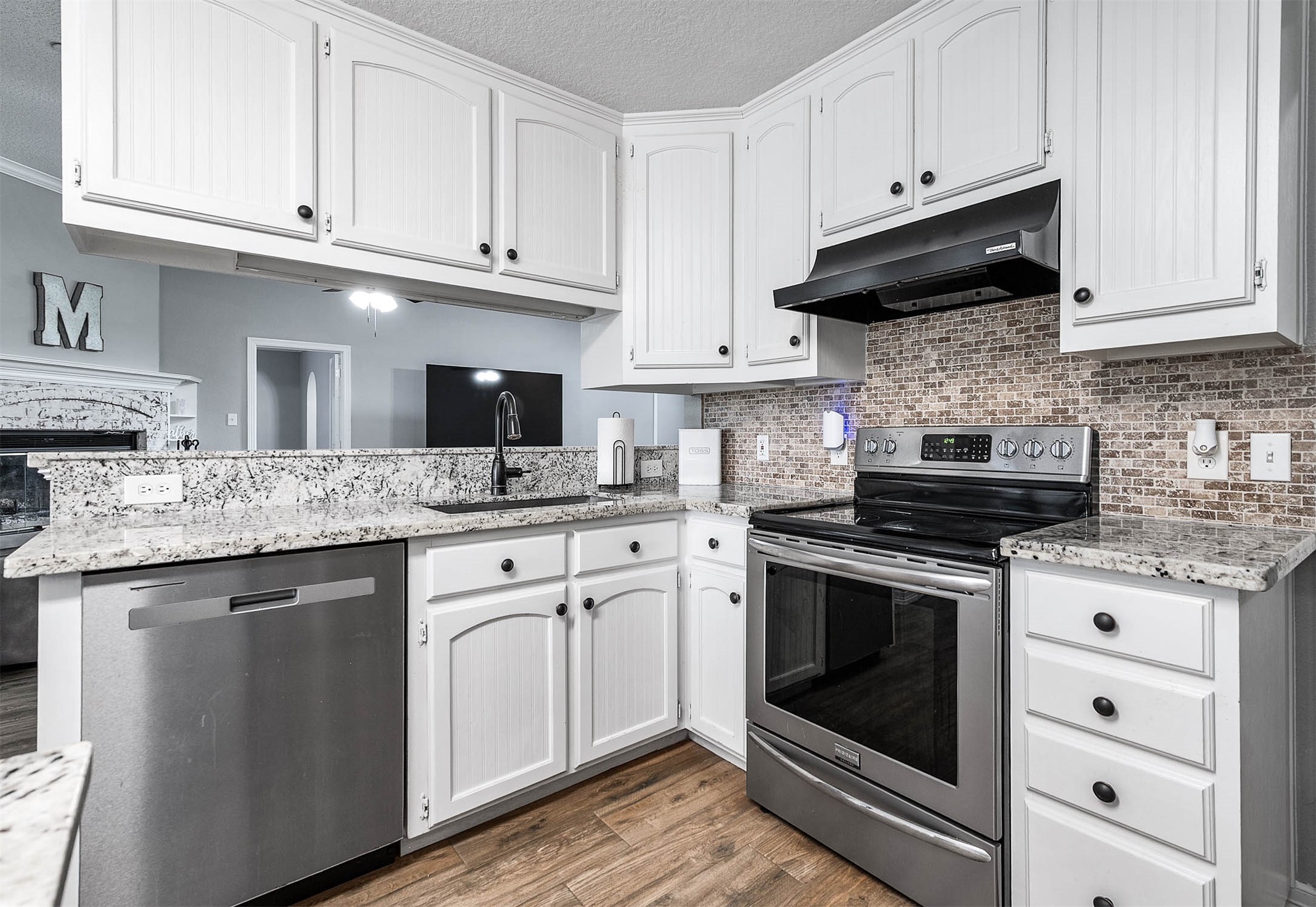 16610 Meadow Lane Property Photo 11
