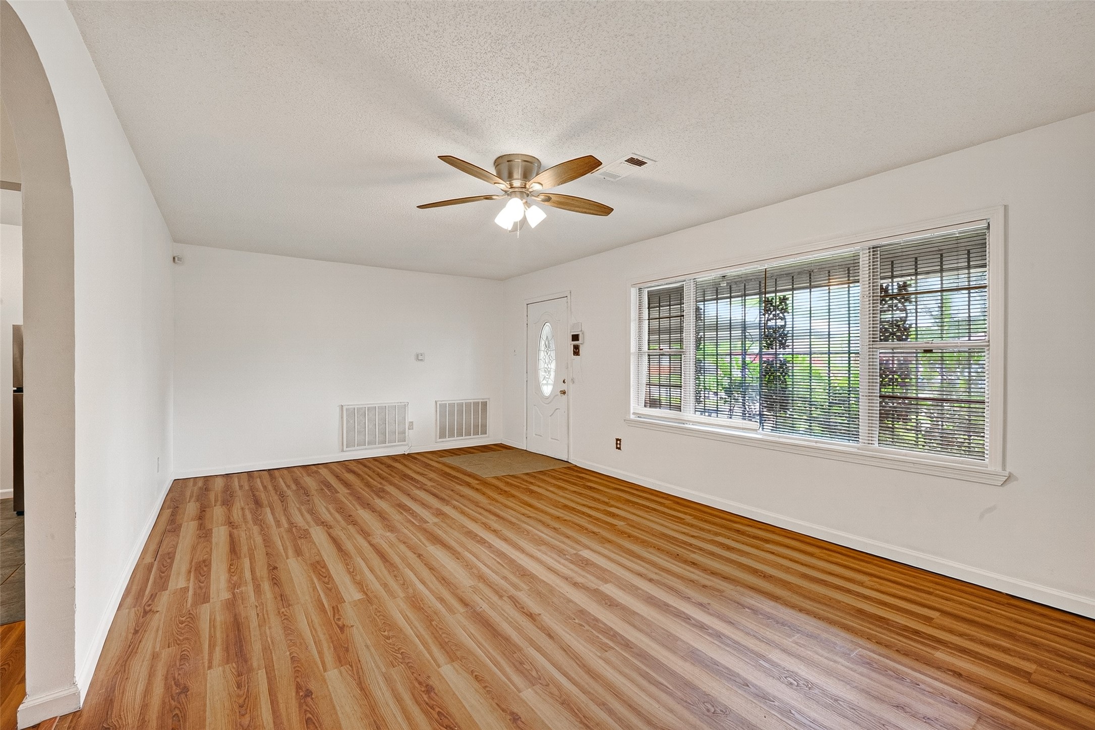 7426 Miley Street Property Photo 4