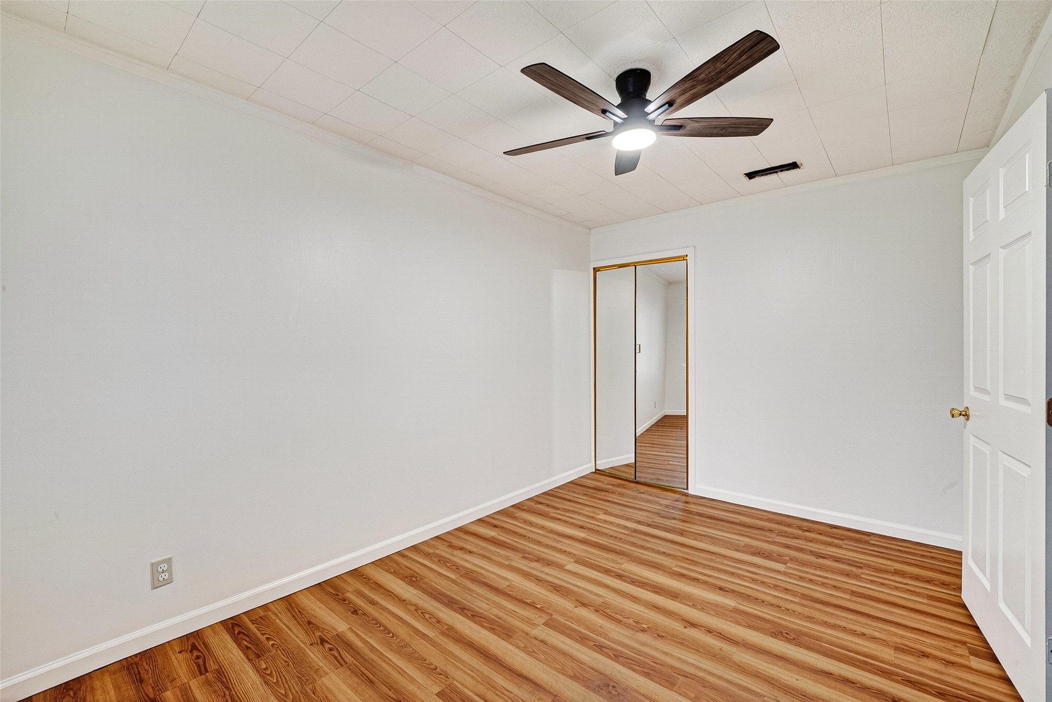 7426 Miley Street Property Photo 15