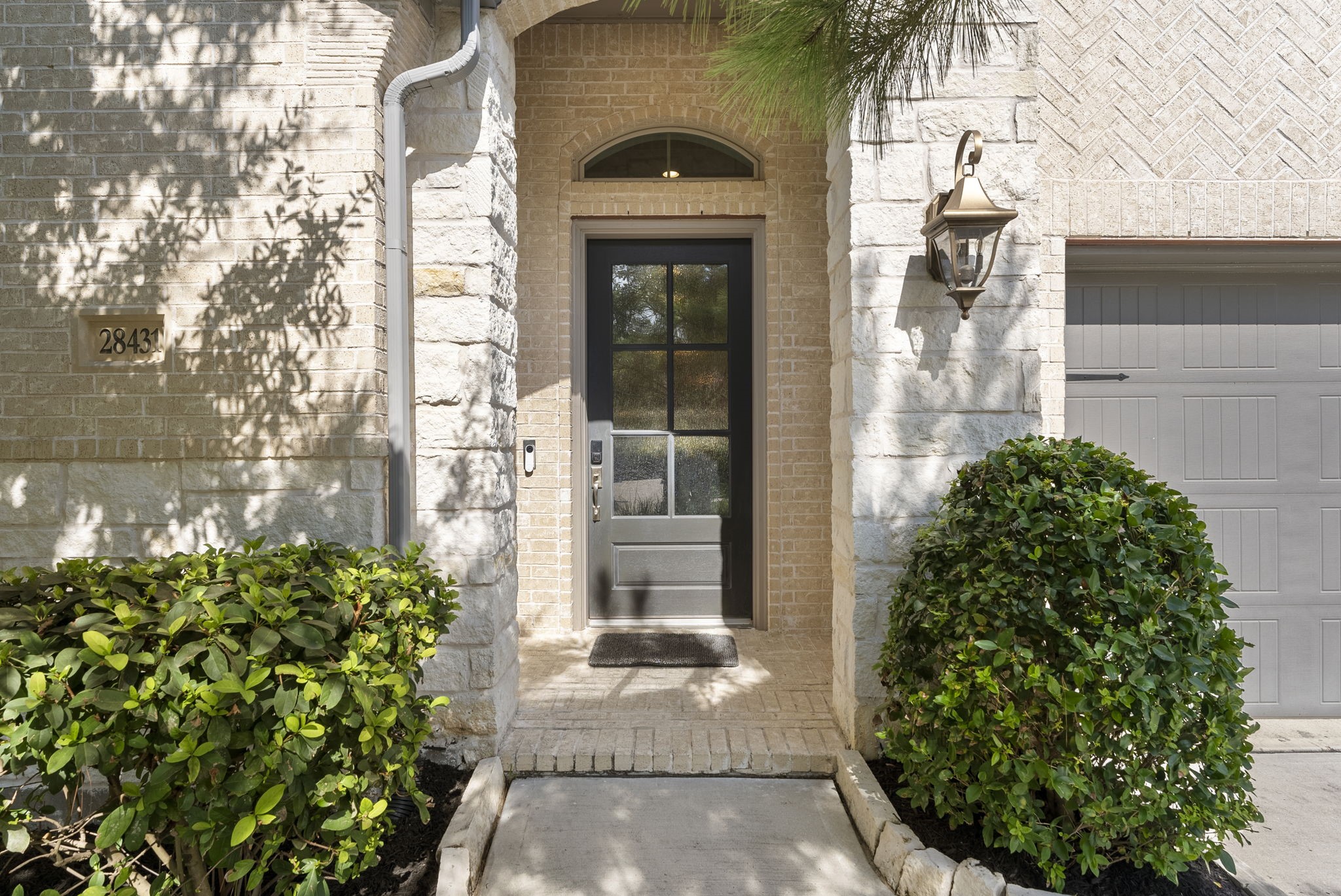 28431 Sunrise View Drive Property Photo 4