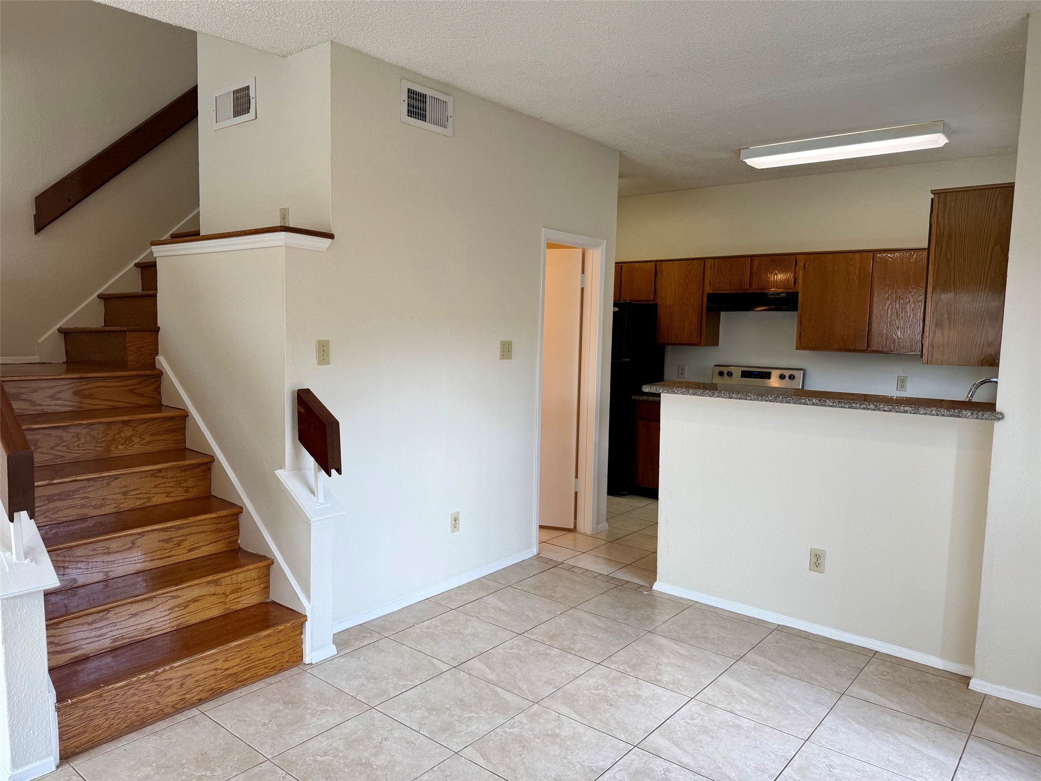 2710 Grants Lake Boulevard M2 Property Photo 2