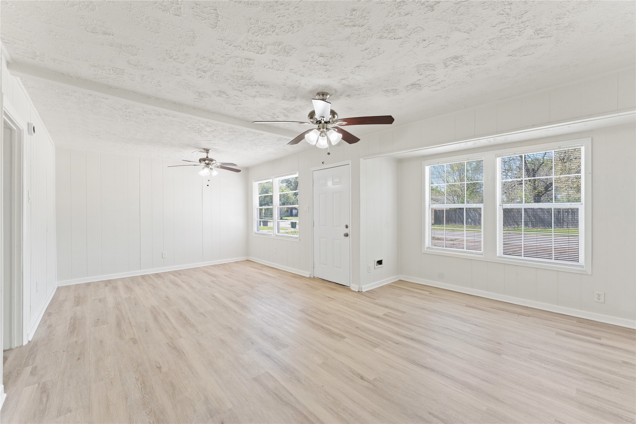 7725 St Lo Road Property Photo 8
