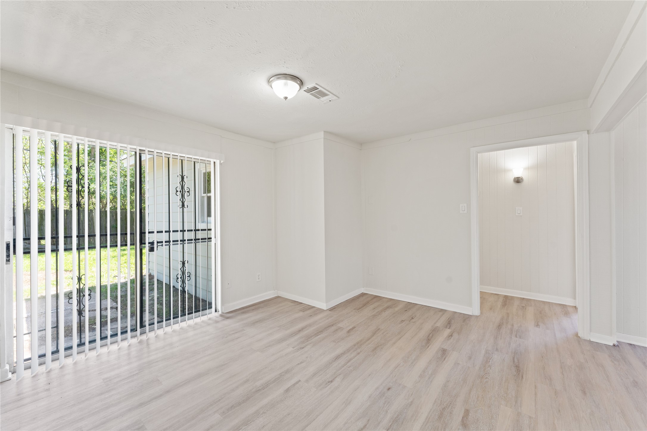 7725 St Lo Road Property Photo 15